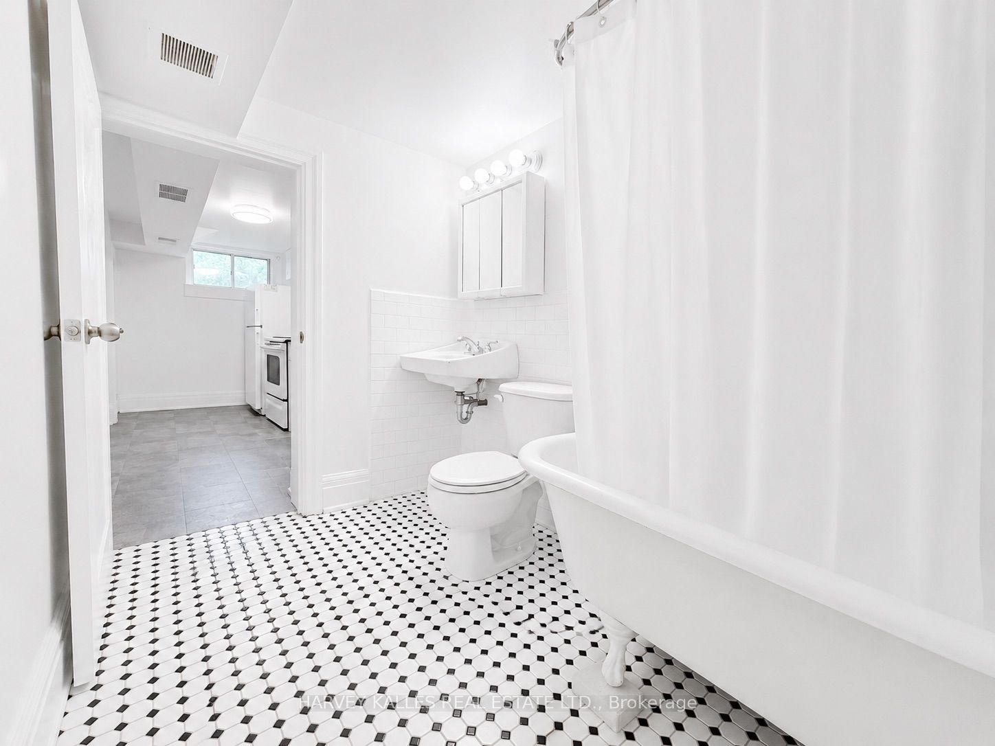807 Duplex Avenue Bsmt Property Photo 12