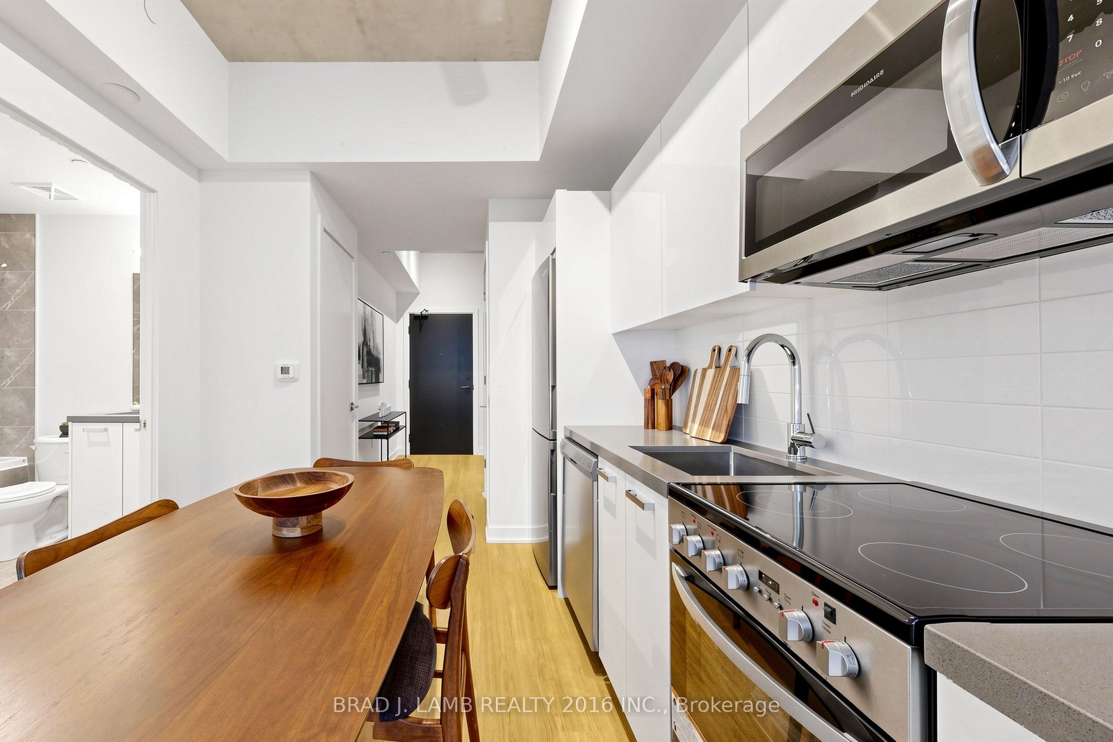 284 King Street E 808 Property Photo 10