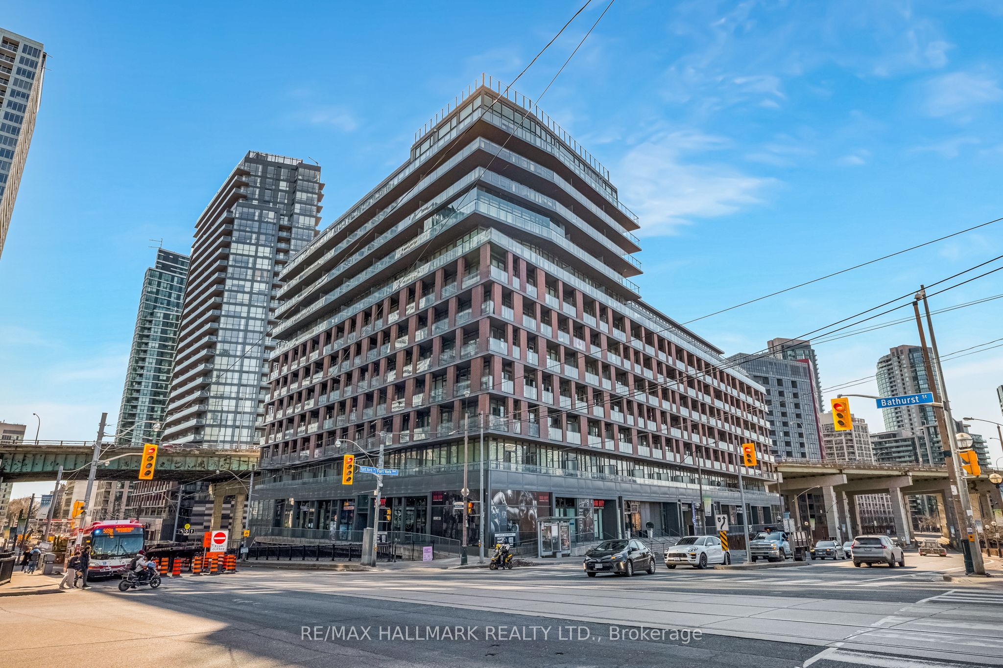 169 Fort York Boulevard 913 Property Photo 1