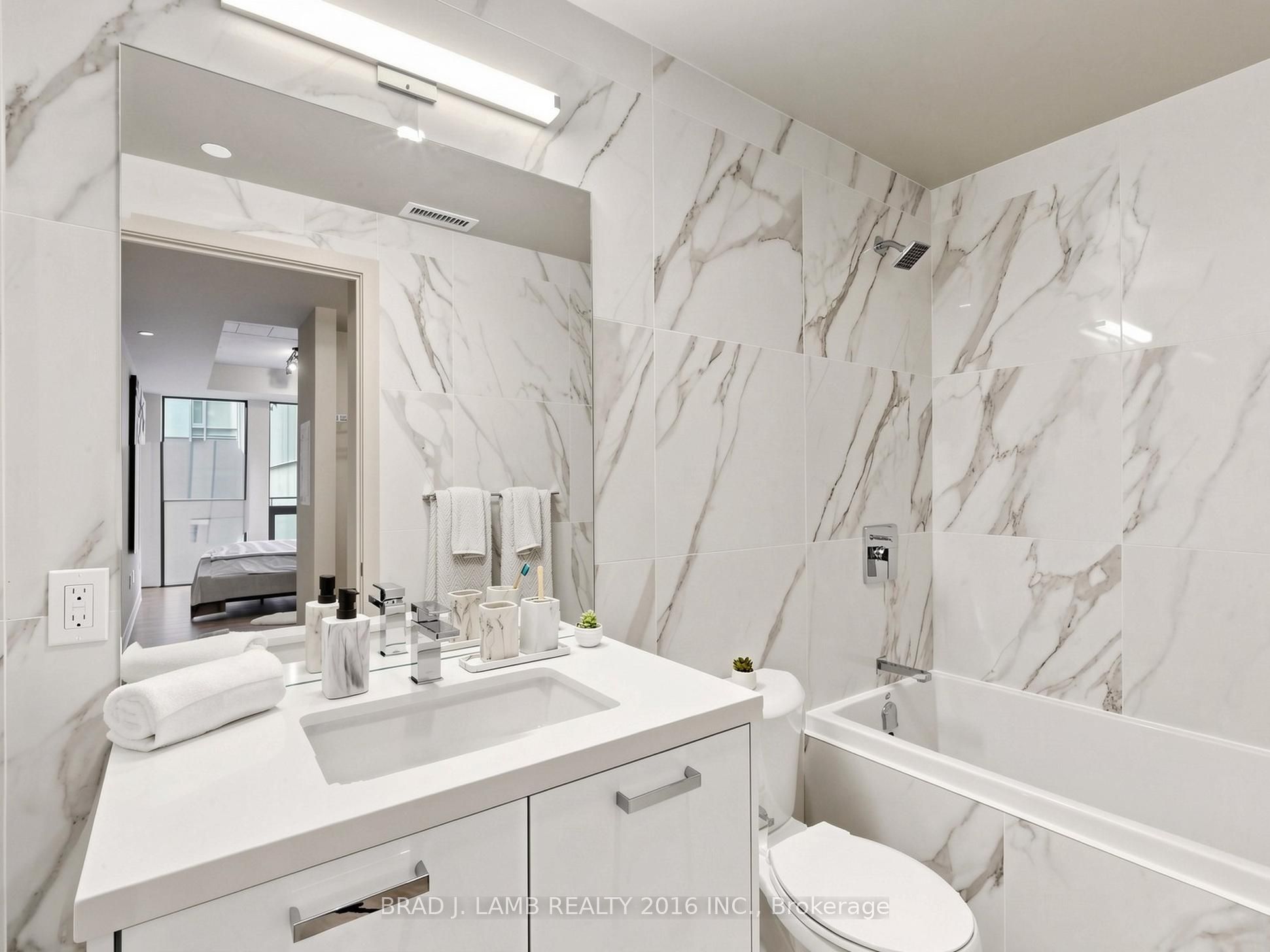 284 King Street E 505 Property Photo 24