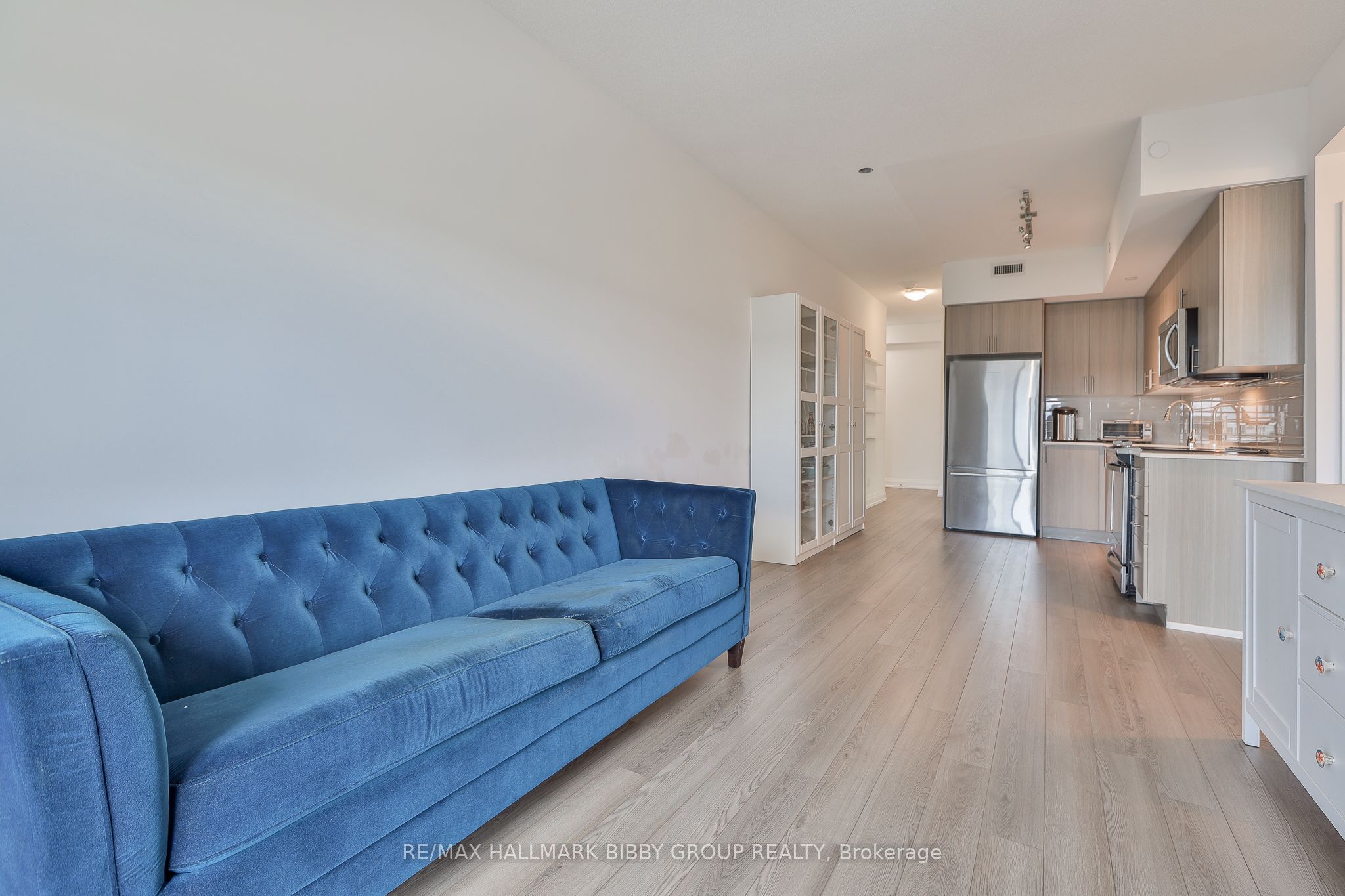591 Sheppard Avenue E 519 Property Photo 2