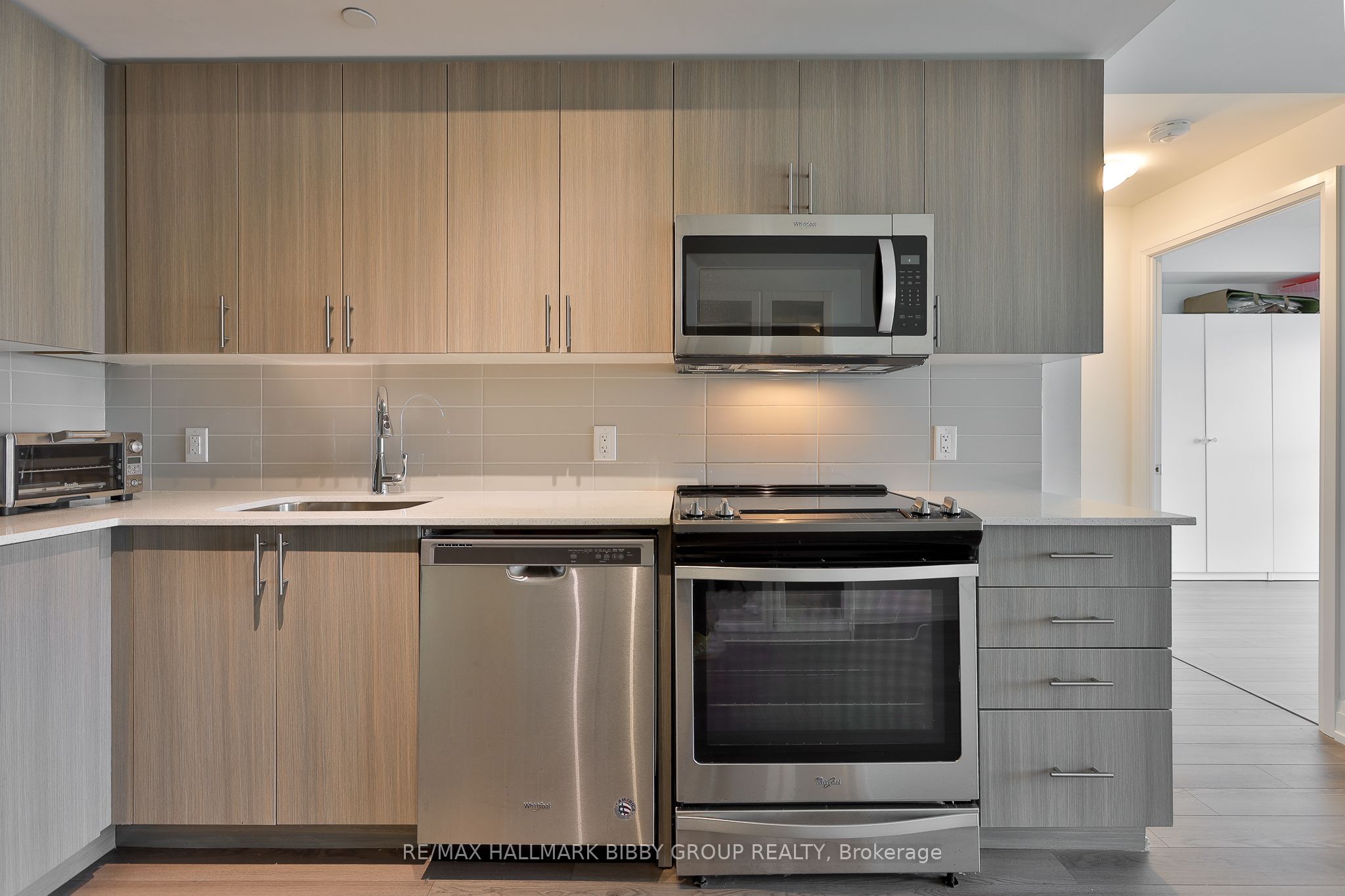 591 Sheppard Avenue E 519 Property Photo 10