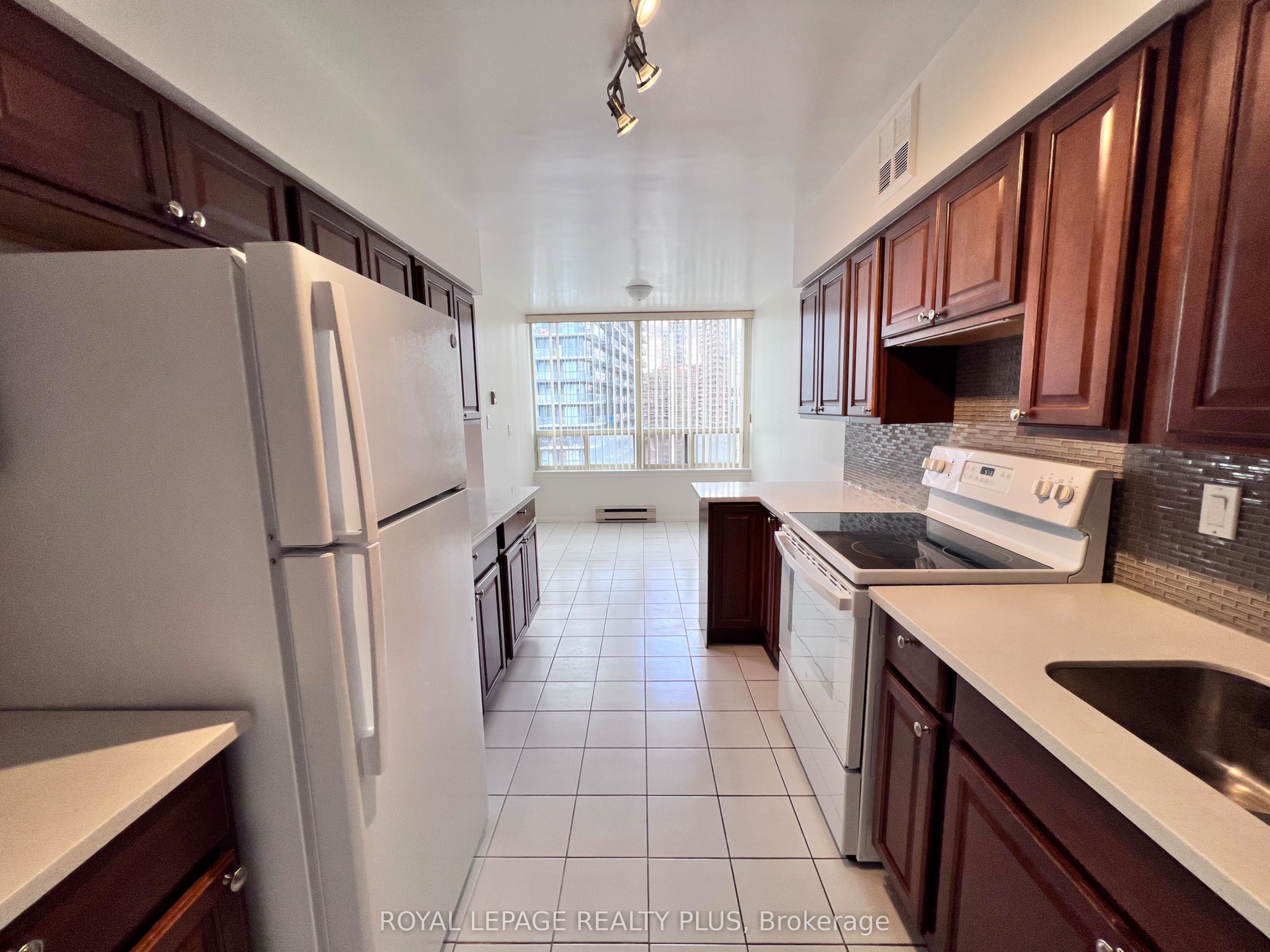 30 Greenfield Avenue 1714 Property Photo 17