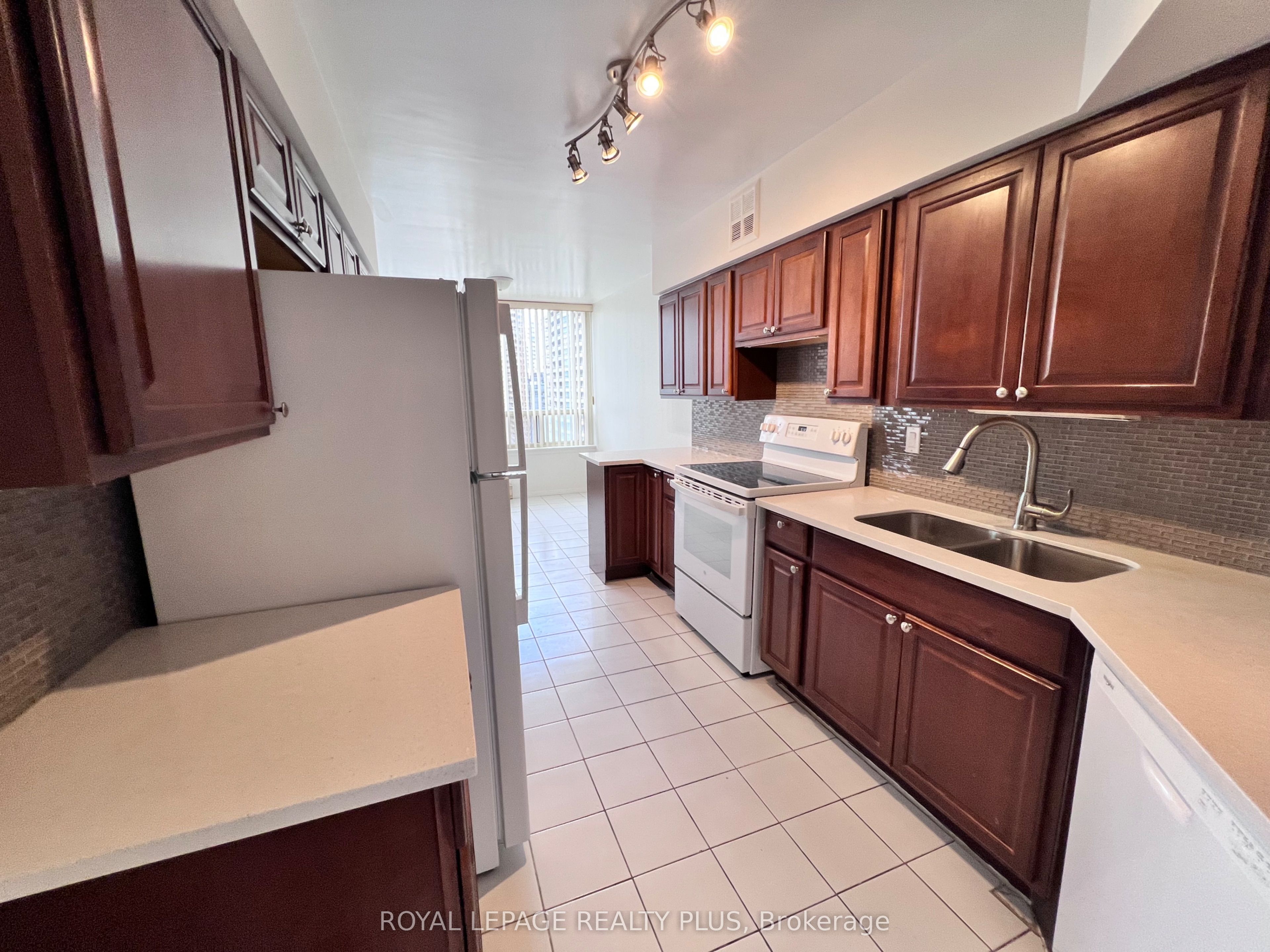 30 Greenfield Avenue 1714 Property Photo 18