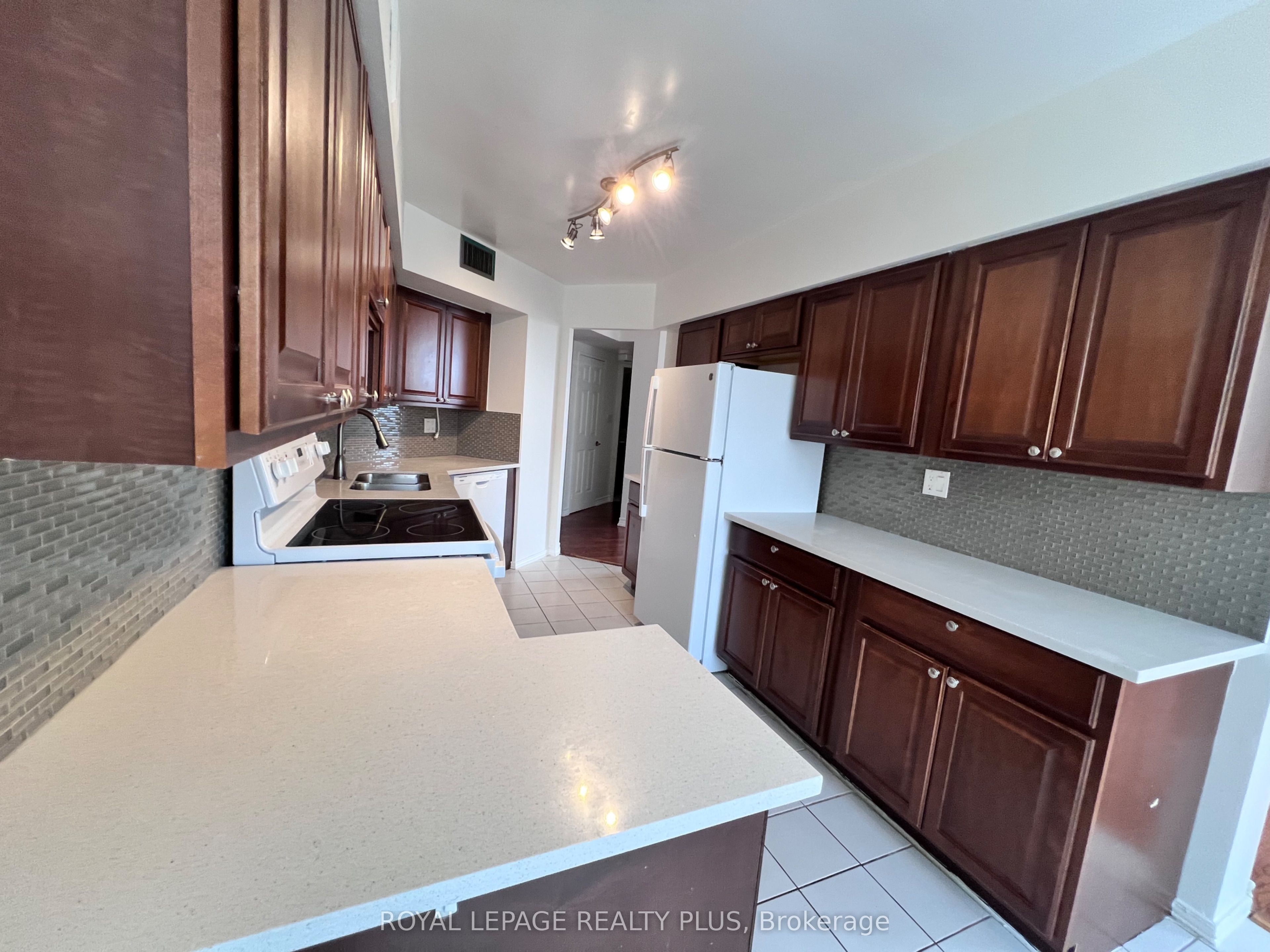 30 Greenfield Avenue 1714 Property Photo 19