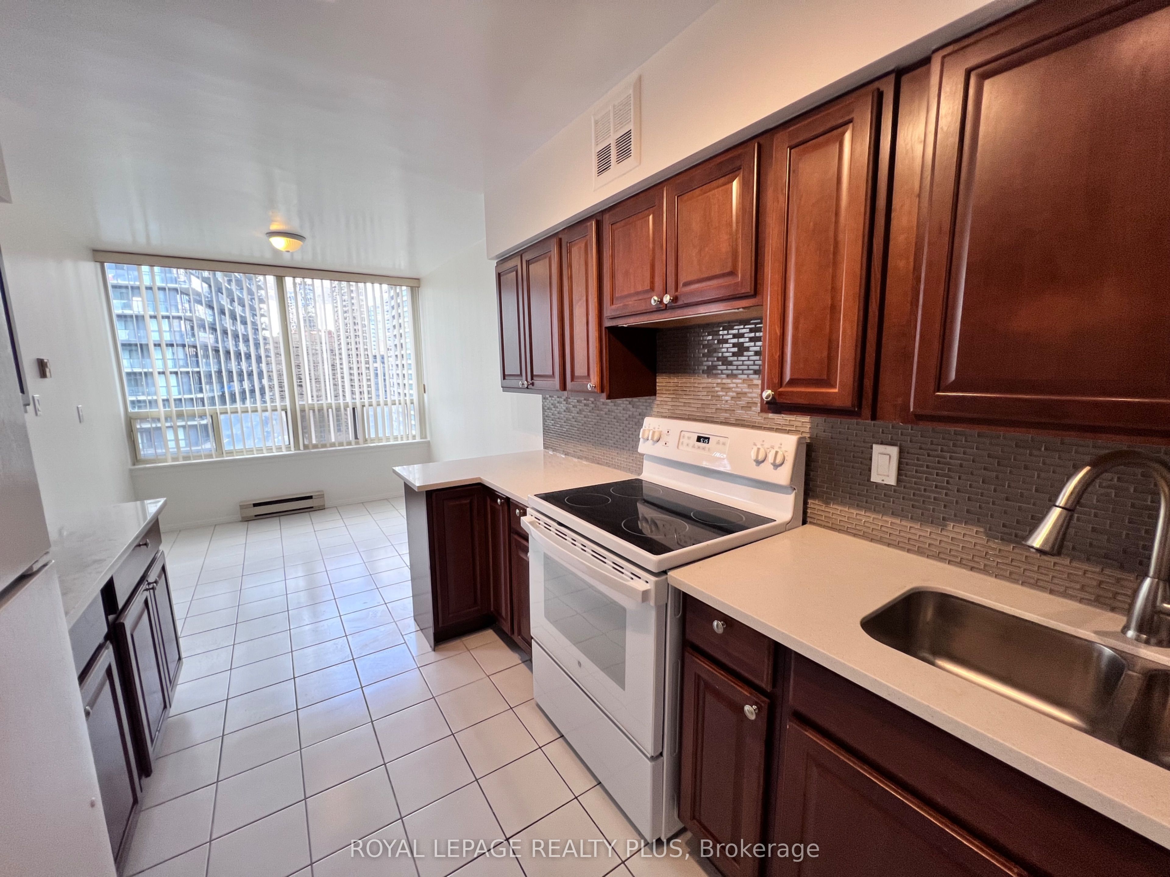 30 Greenfield Avenue 1714 Property Photo 22