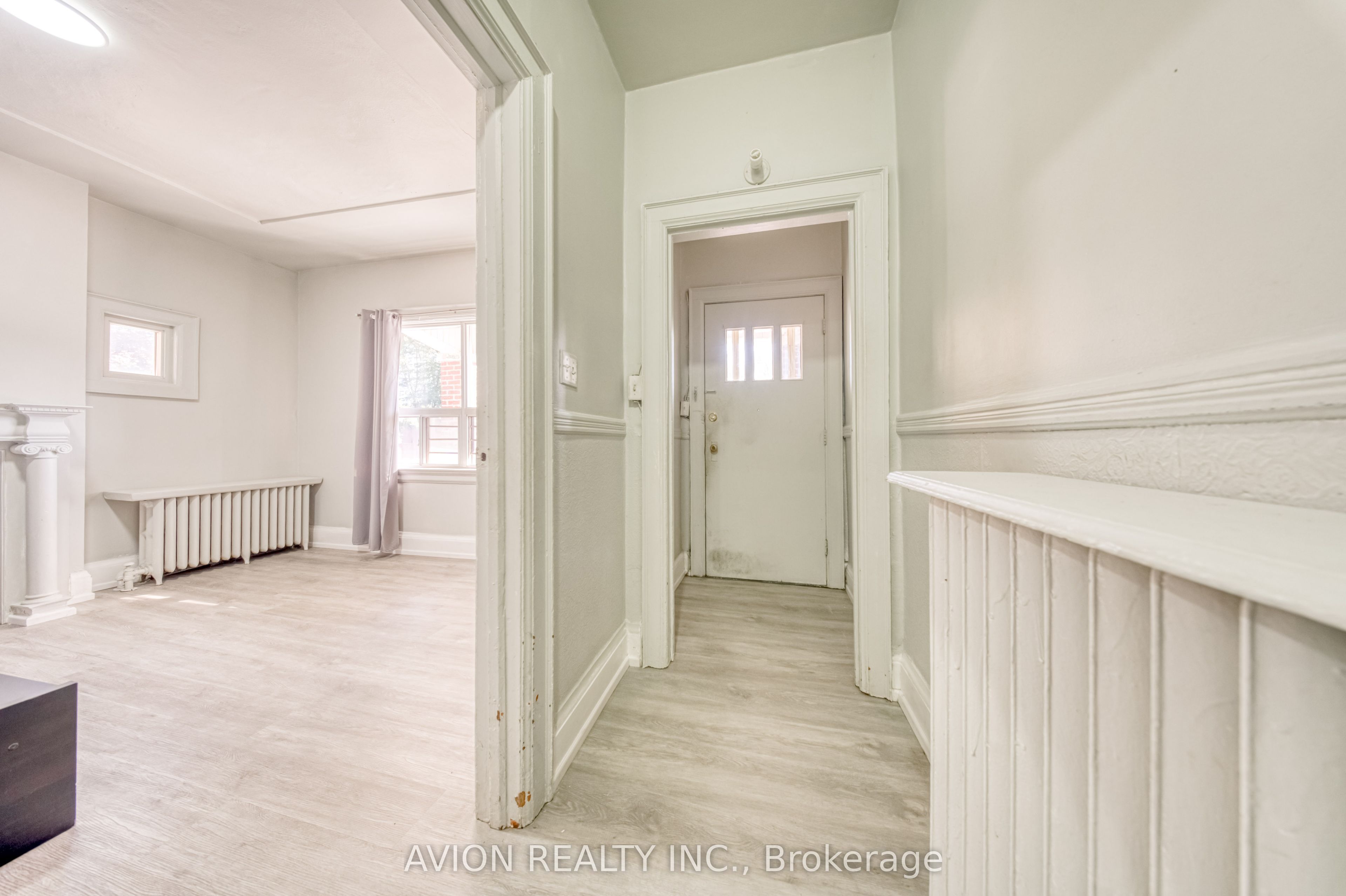54 Ryerson Avenue Property Photo 3