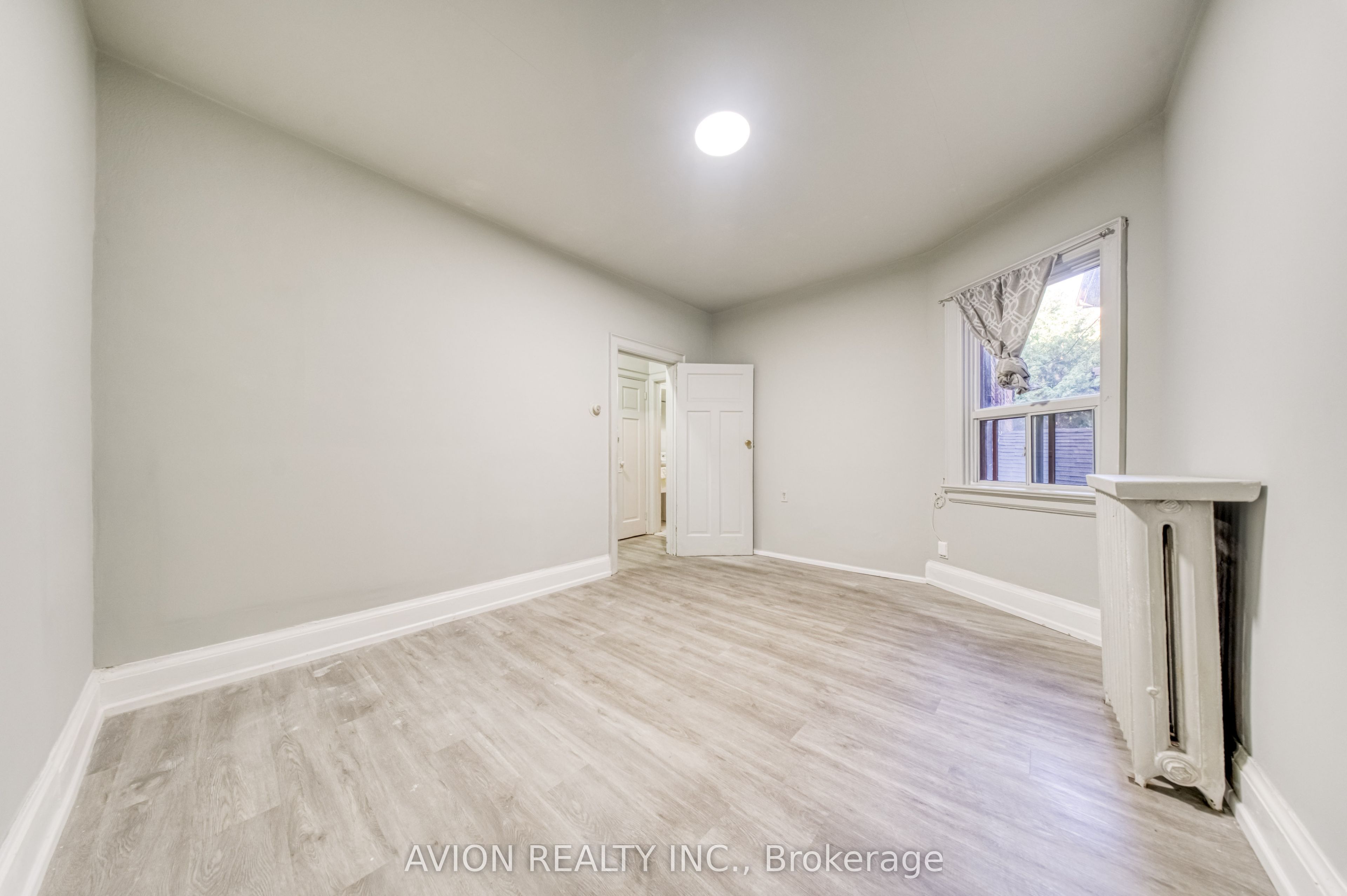 54 Ryerson Avenue Property Photo 13