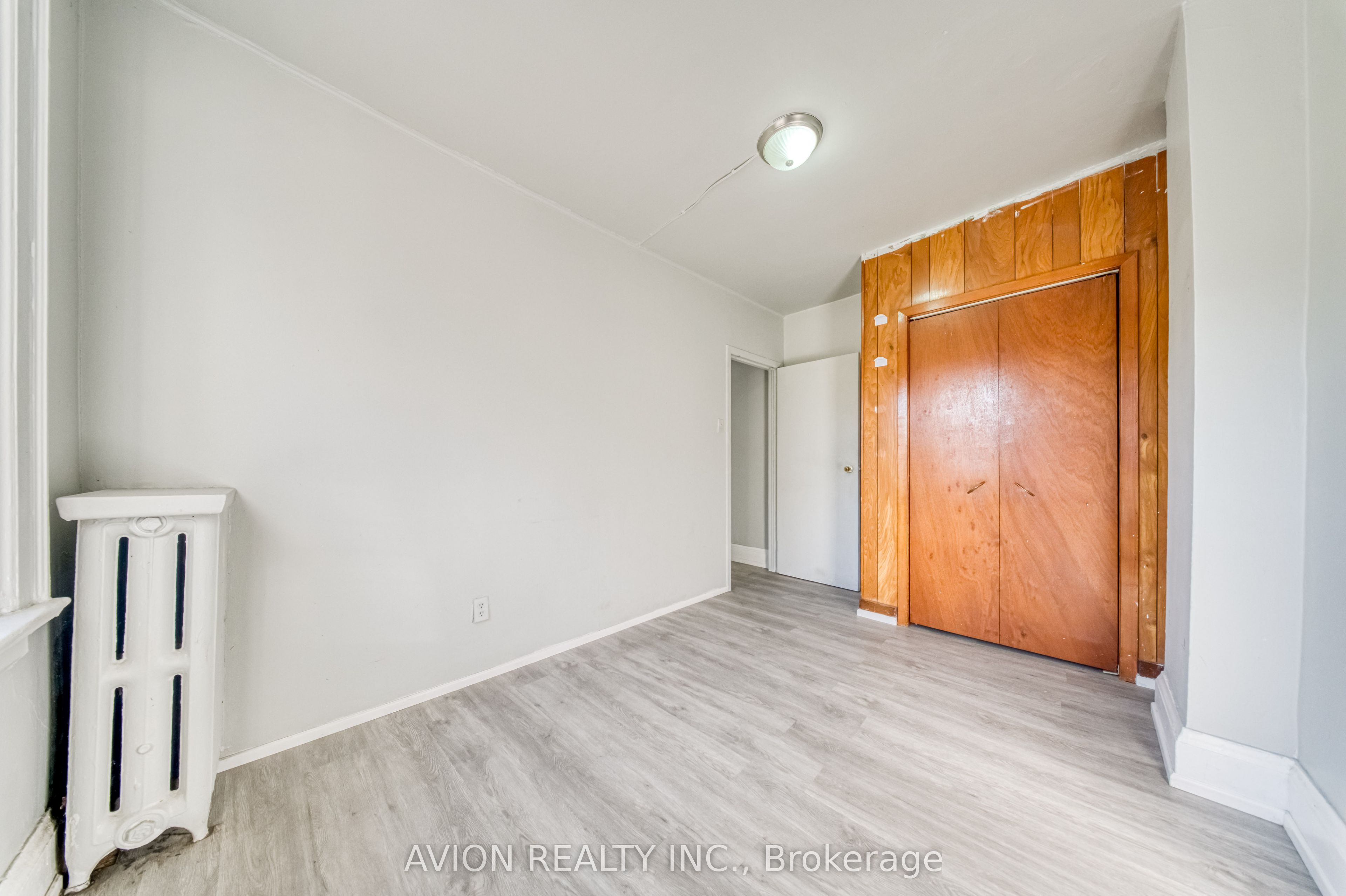 54 Ryerson Avenue Property Photo 24