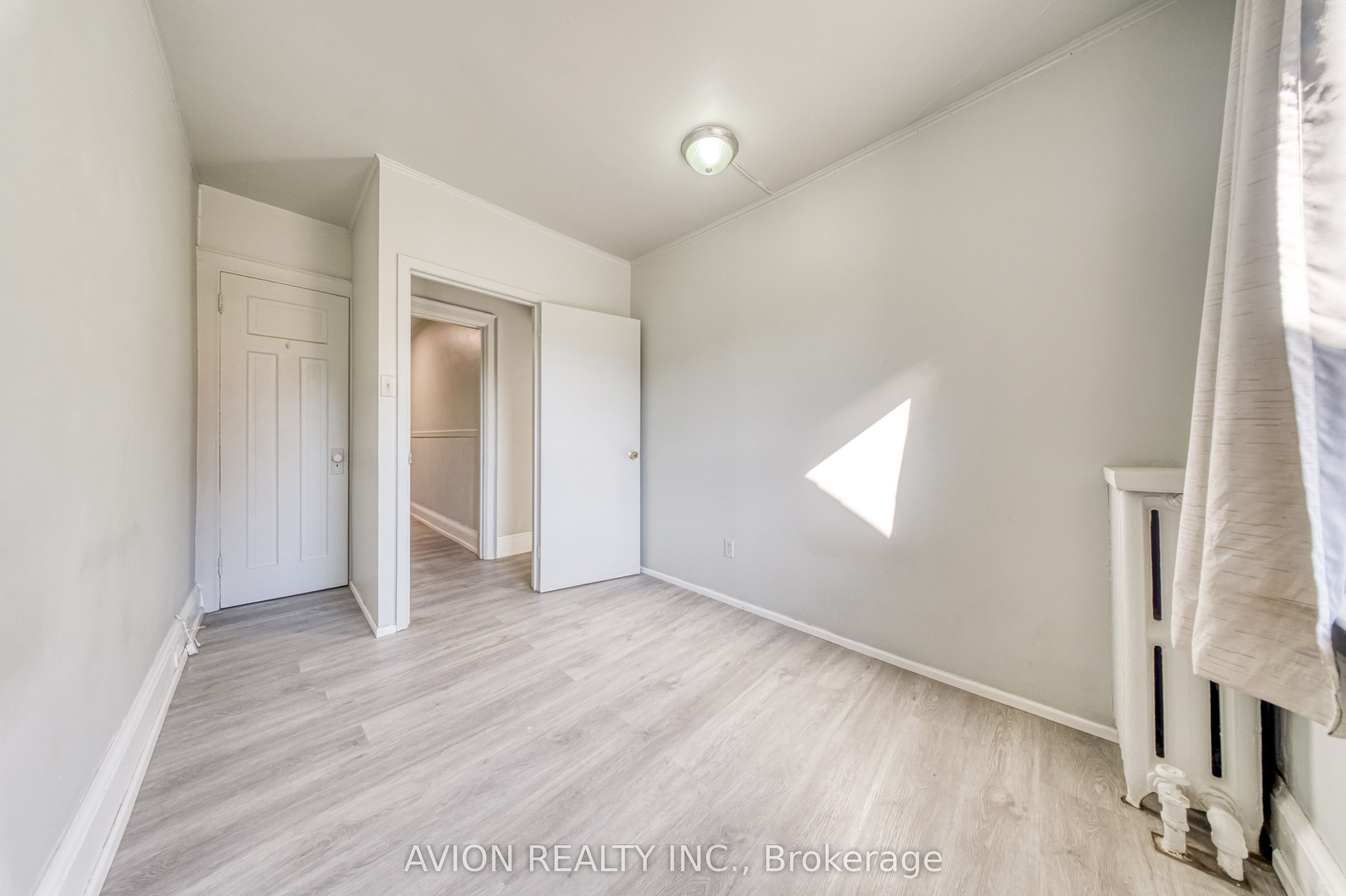 54 Ryerson Avenue Property Photo 26