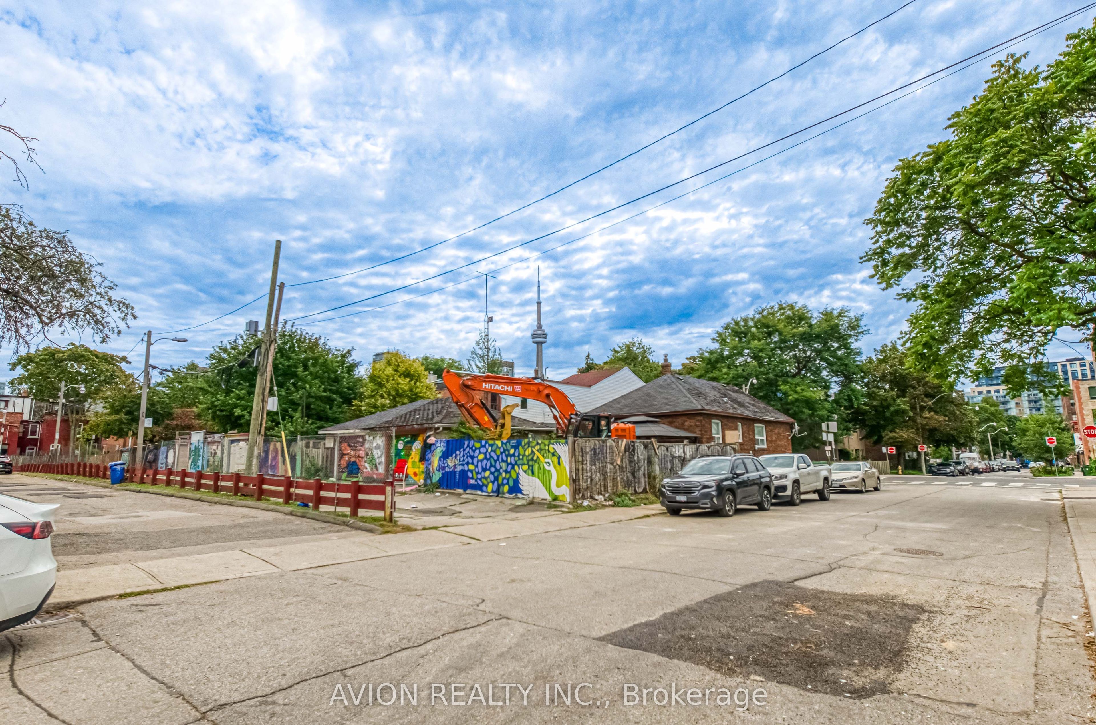 54 Ryerson Avenue Property Photo 36