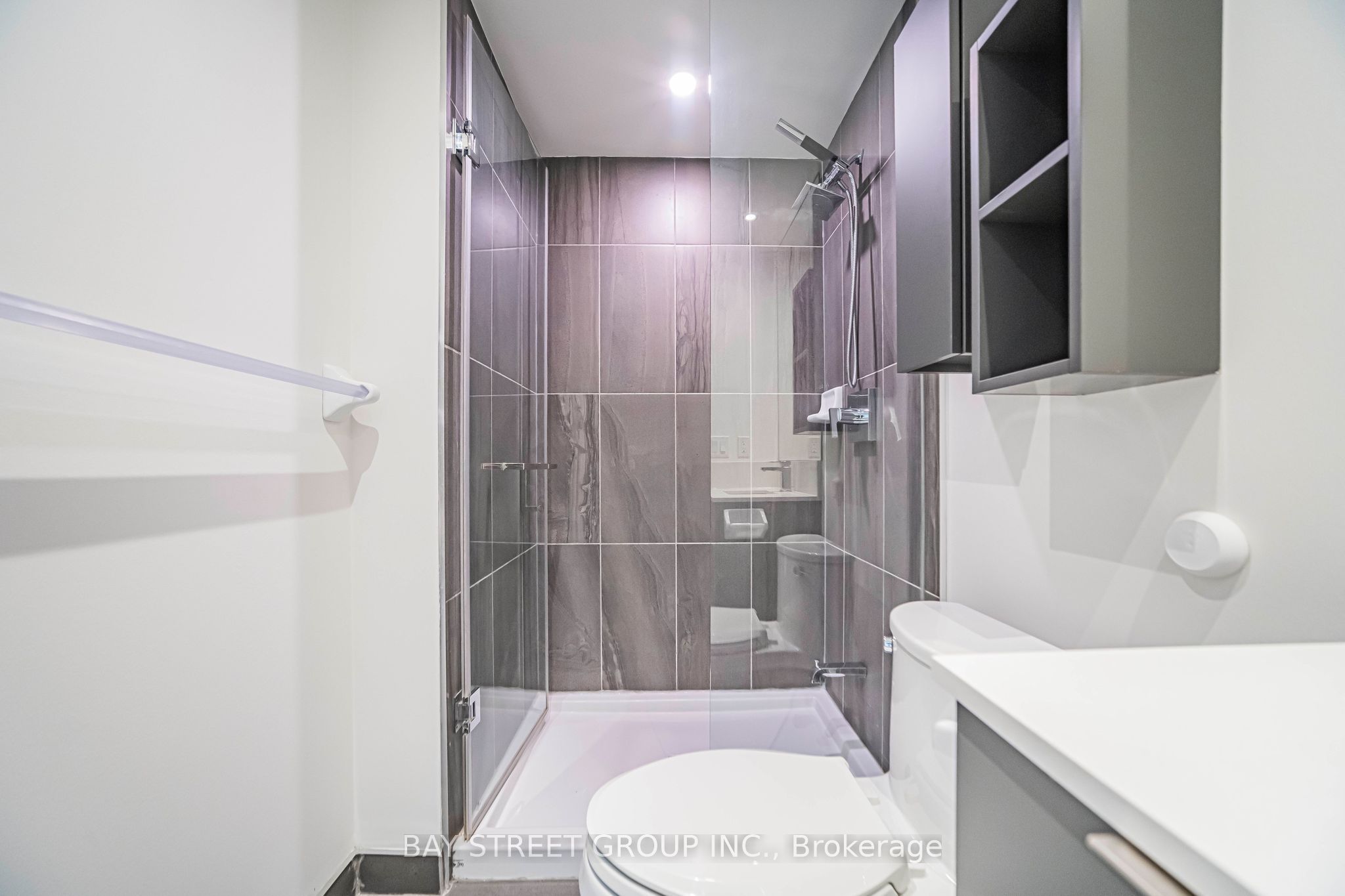 195 Redpath Avenue 2412 Property Photo 6
