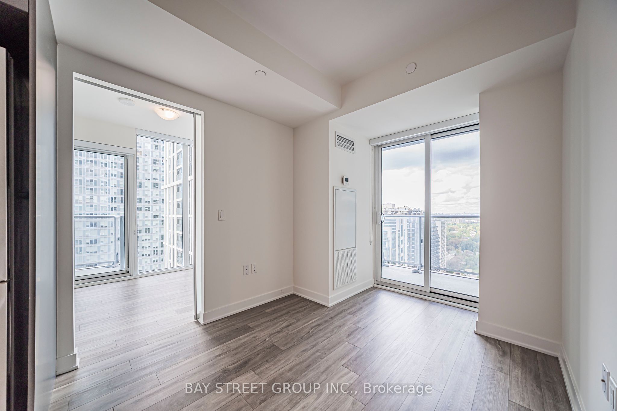 195 Redpath Avenue 2412 Property Photo 14