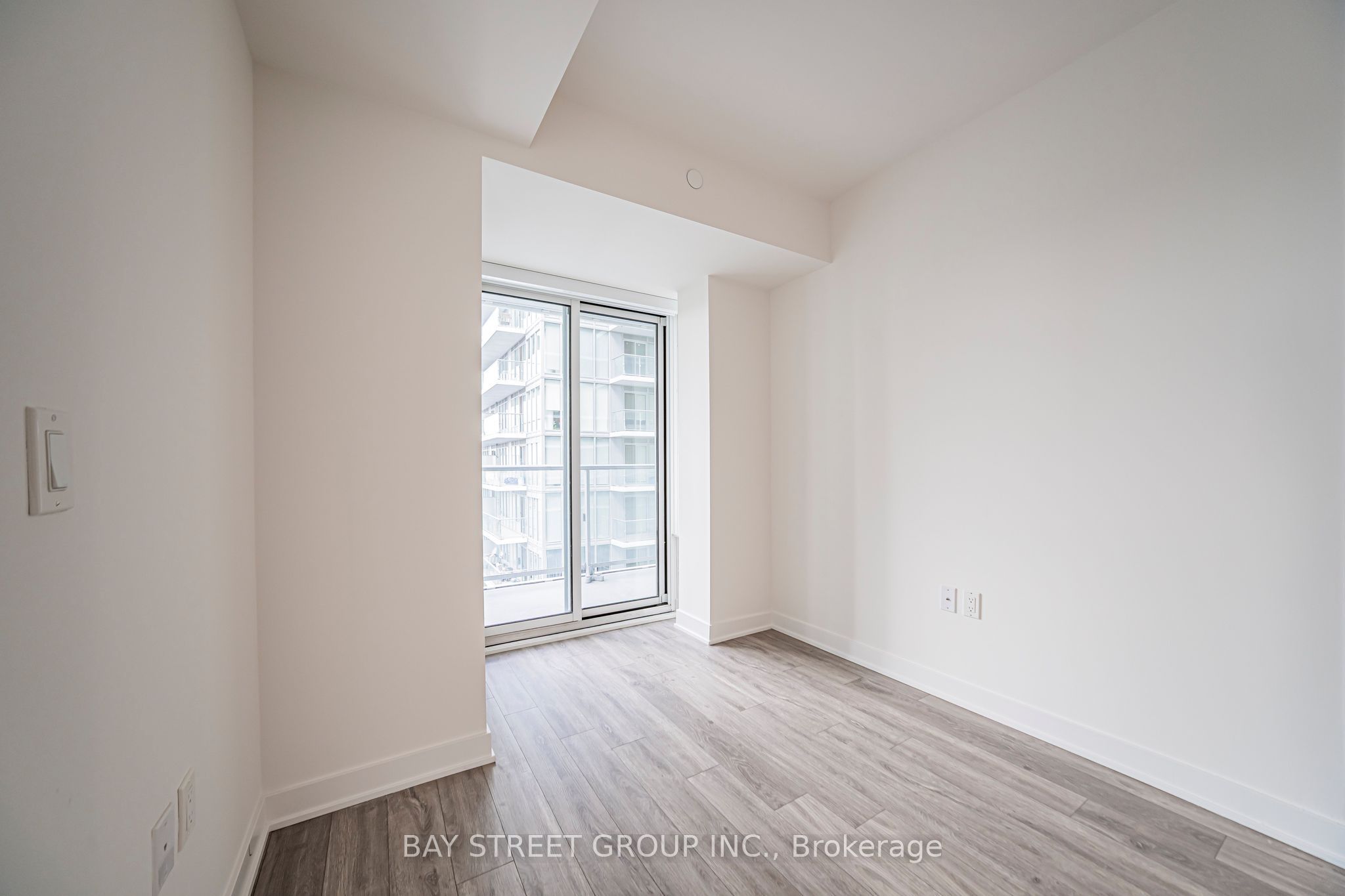 195 Redpath Avenue 2412 Property Photo 16