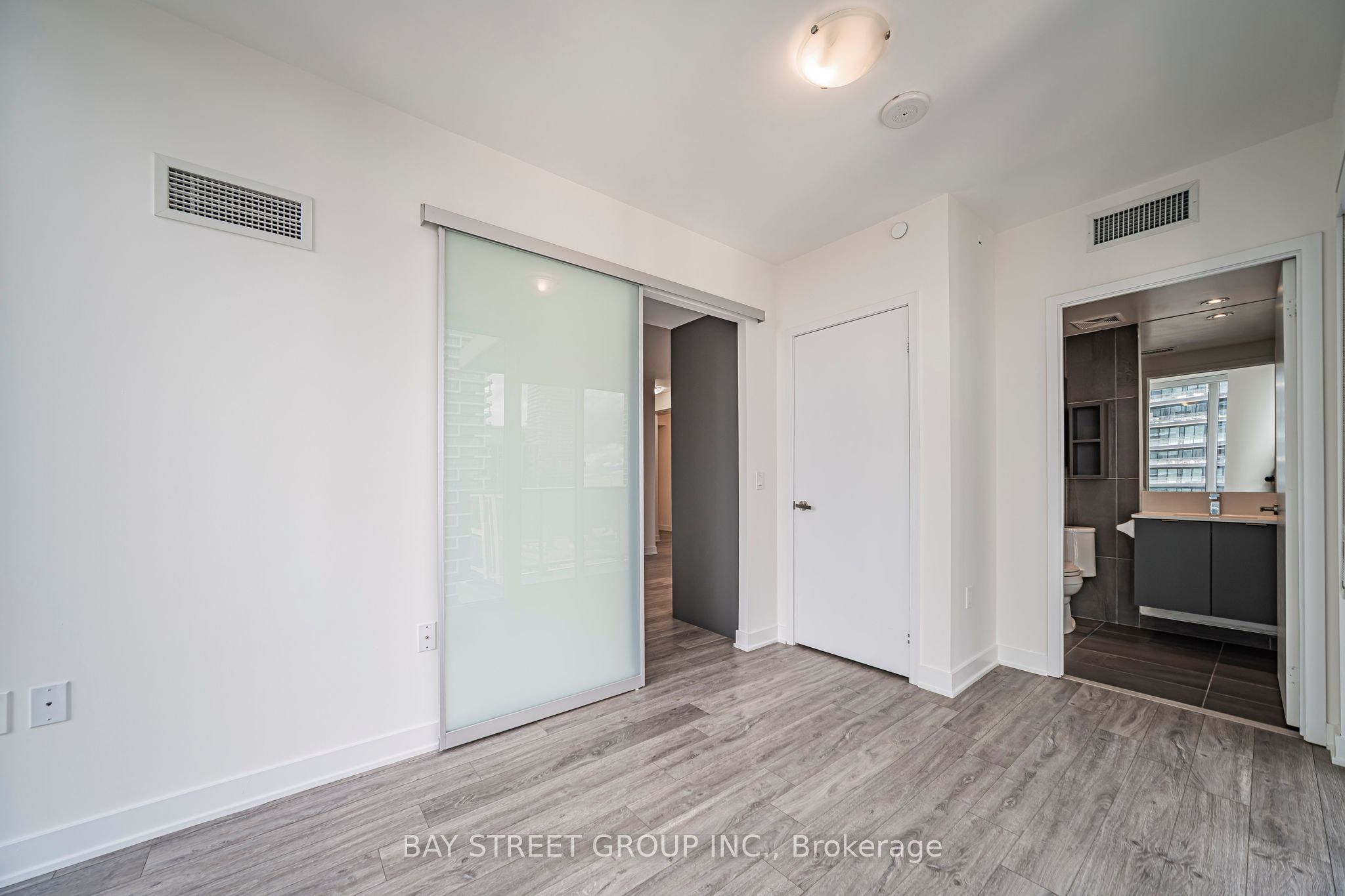195 Redpath Avenue 2412 Property Photo 20