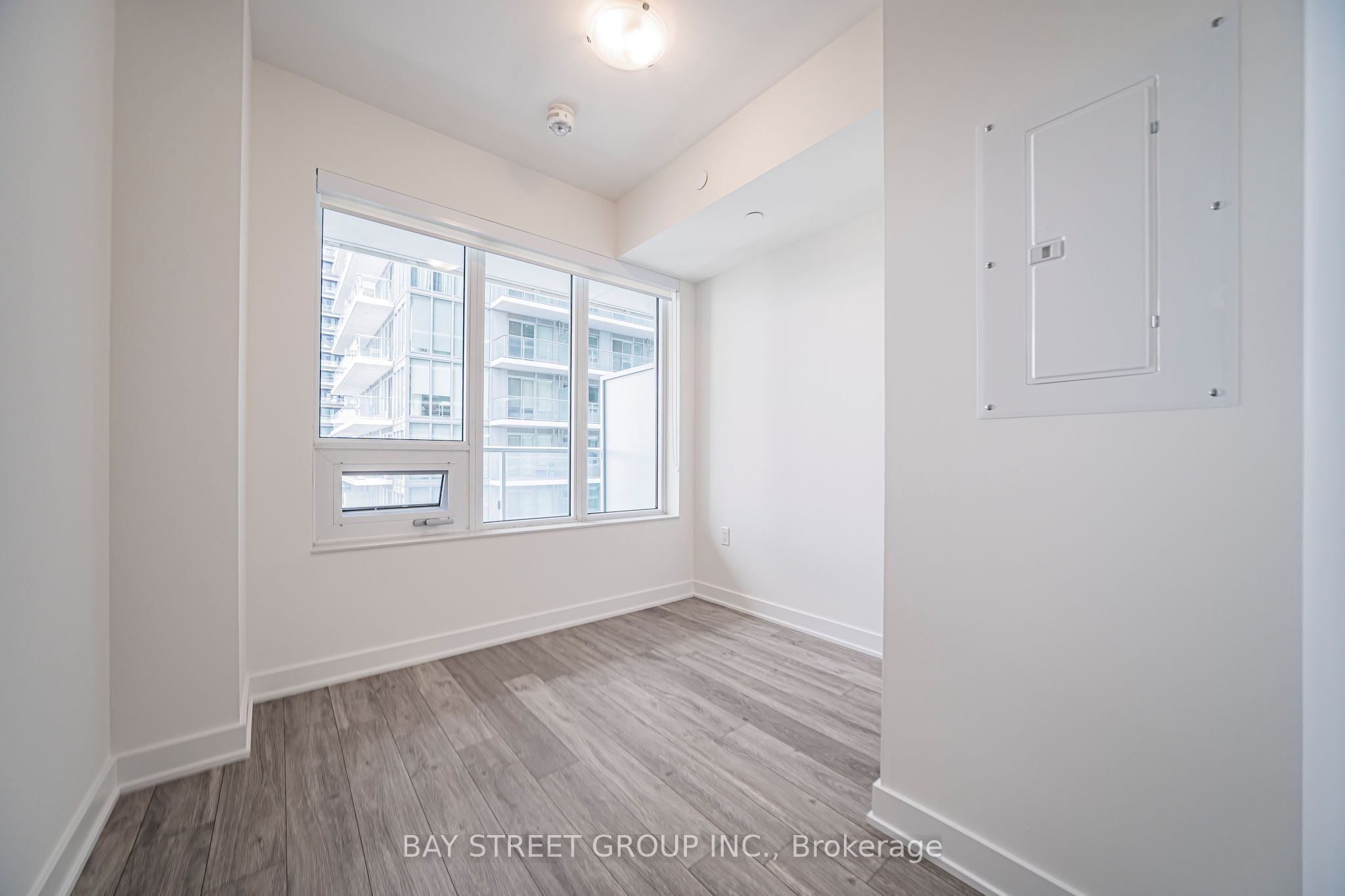 195 Redpath Avenue 2412 Property Photo 26