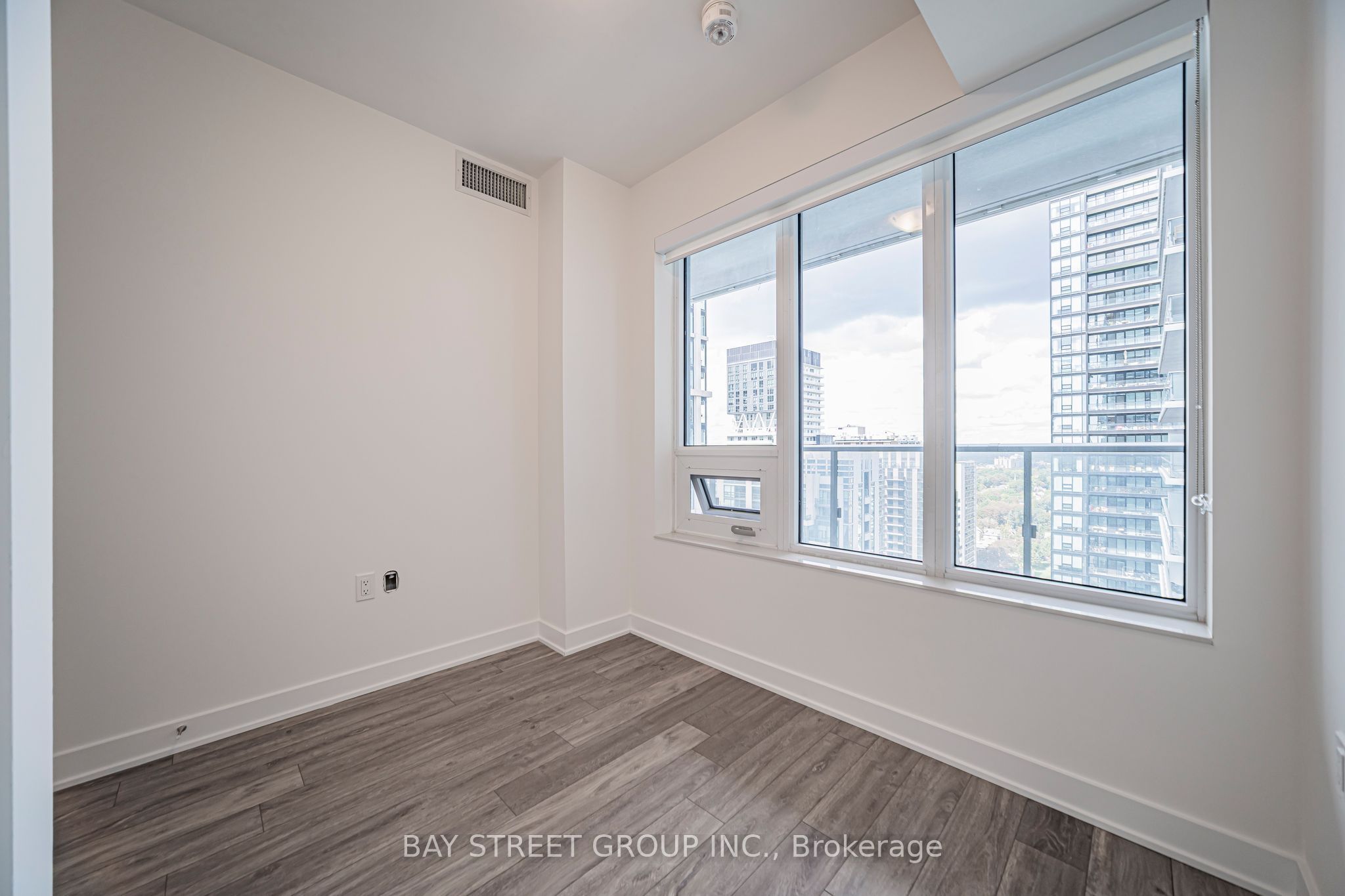 195 Redpath Avenue 2412 Property Photo 29