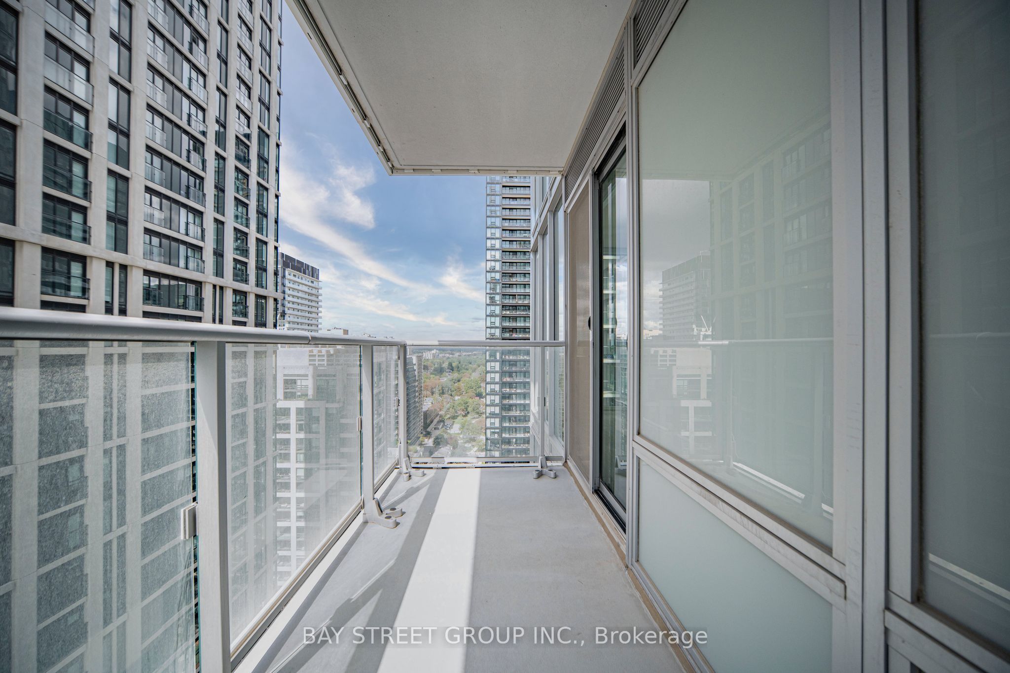 195 Redpath Avenue 2412 Property Photo 33