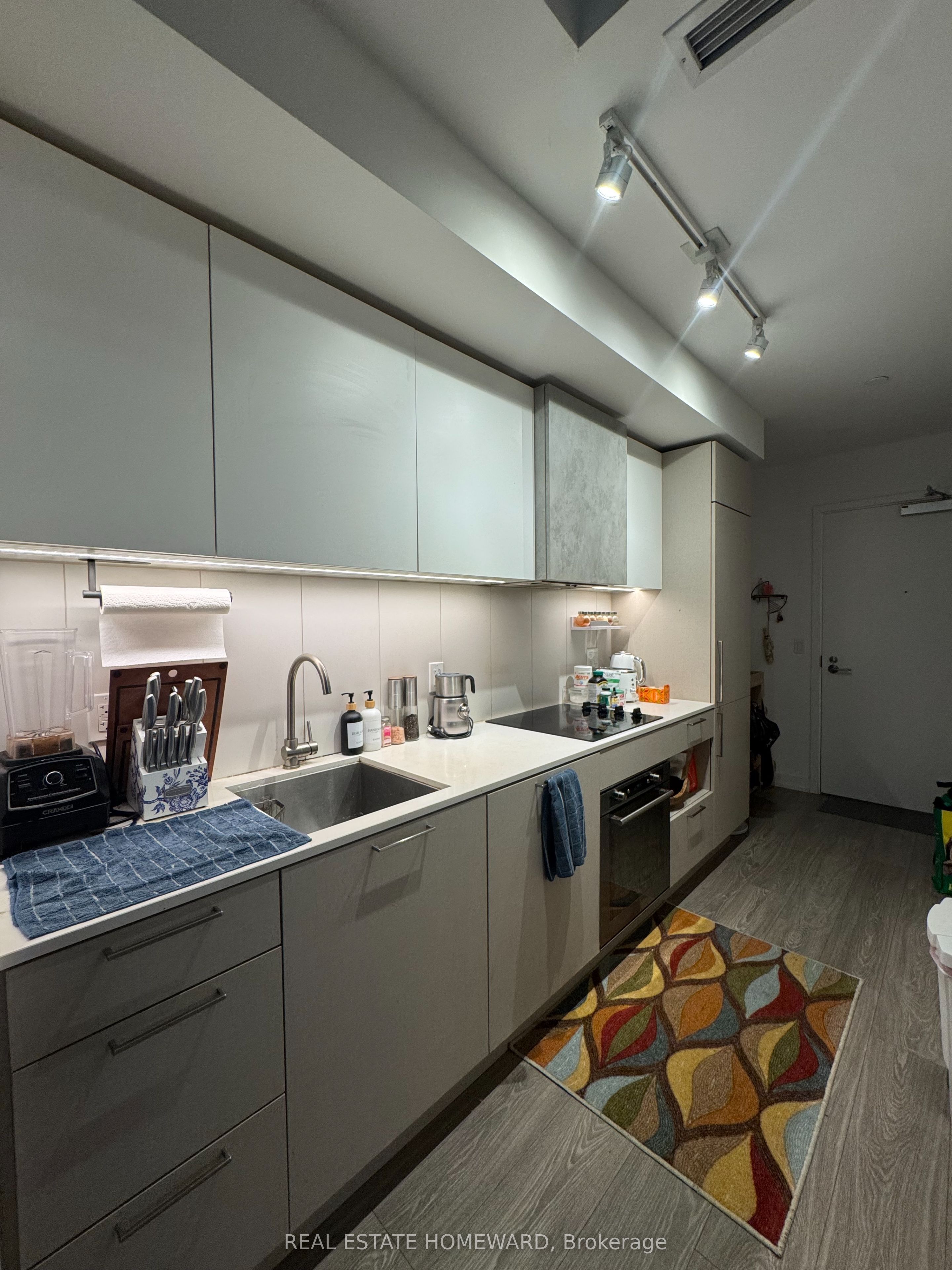 19 Western Battery Road 1101 Property Photo 15