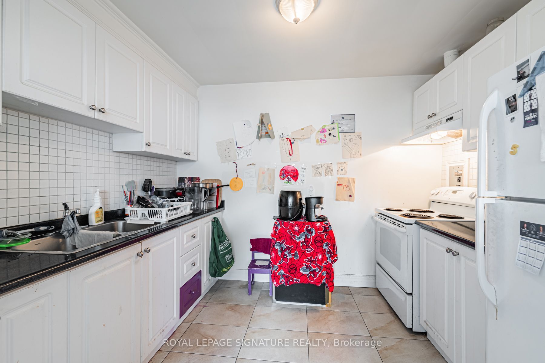 1762-1764 Avenue Road Property Photo 5