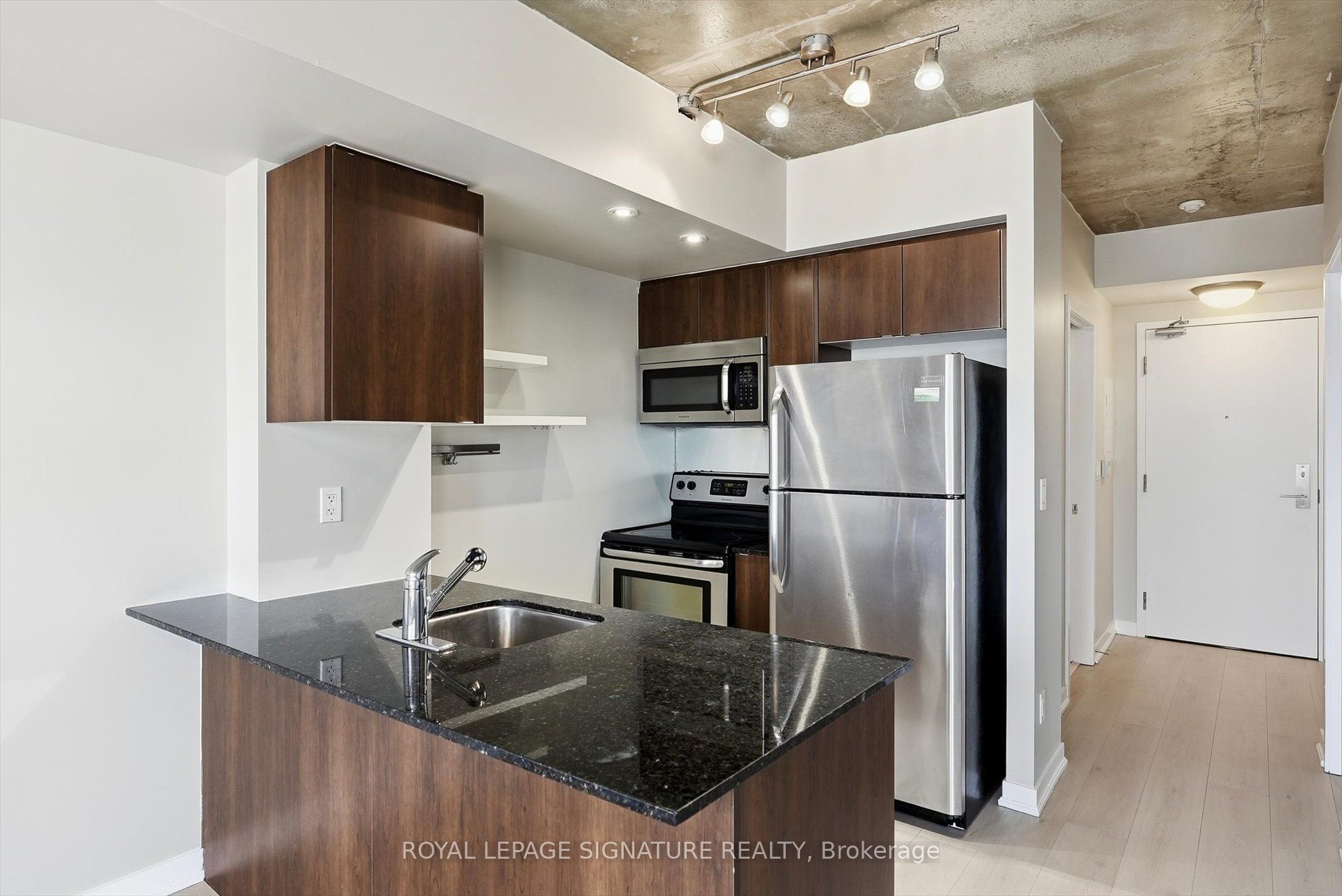 59 East Liberty Street 1010 Property Photo 12