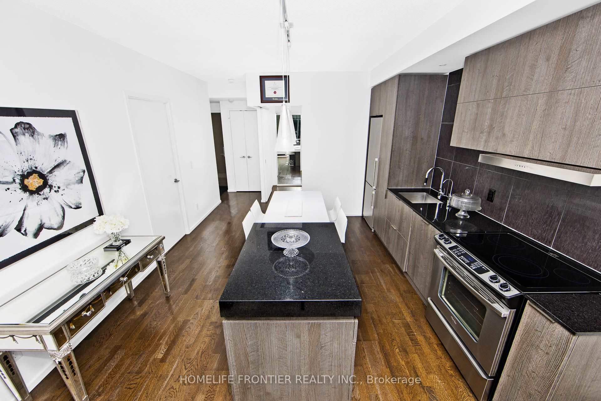 101 Charles Street E 4202 Property Photo 9