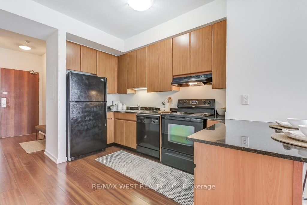 30 Canterbury Place 501 Property Photo 5
