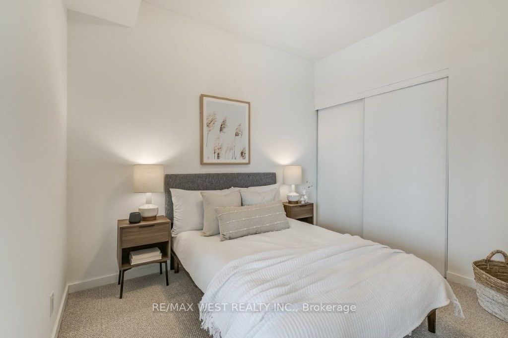 30 Canterbury Place 501 Property Photo 22