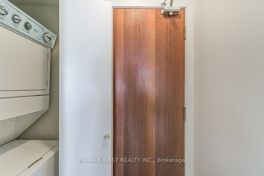 30 Canterbury Place 501 Property Photo 24