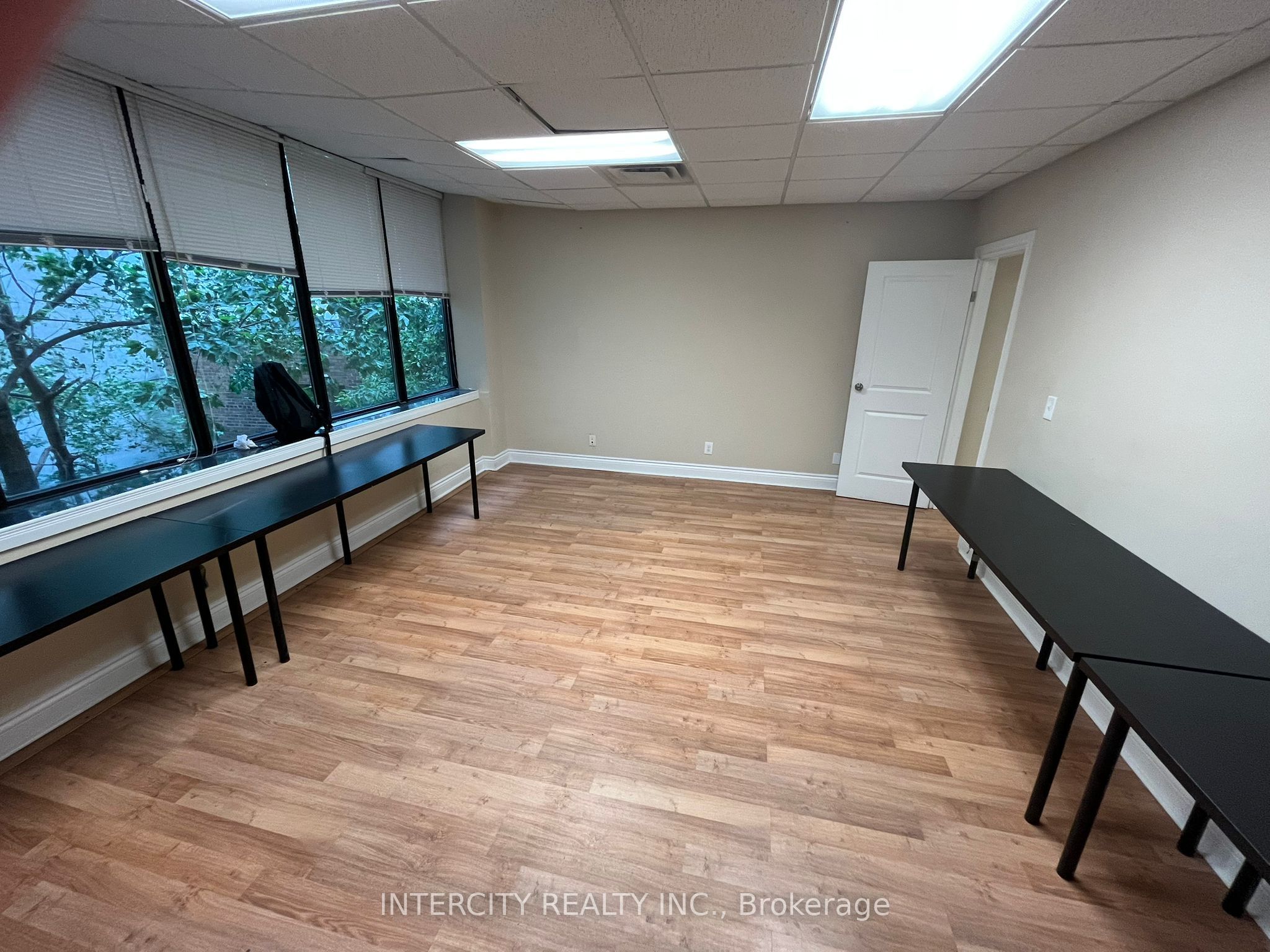 20 Eglinton Avenue E 390 Property Photo 2