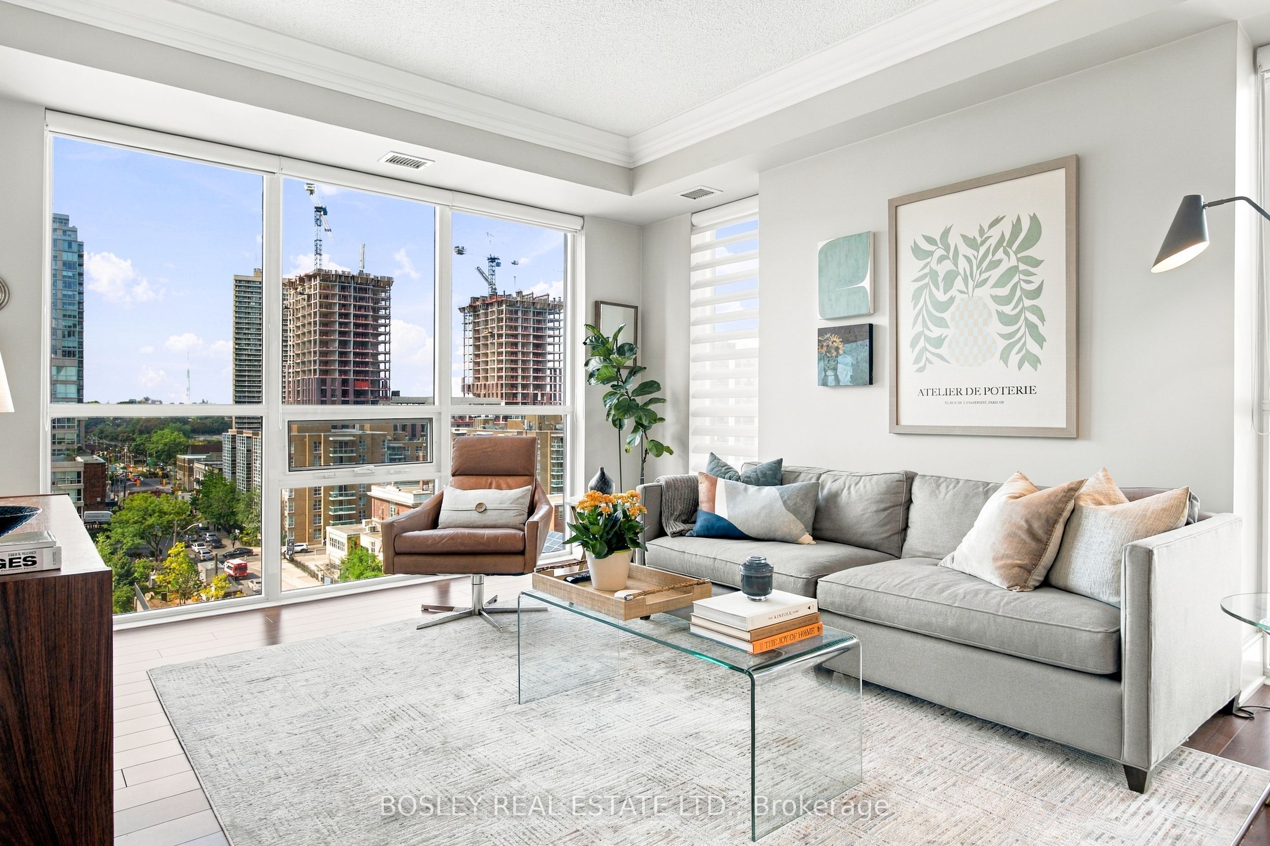 25 Broadway Avenue 802