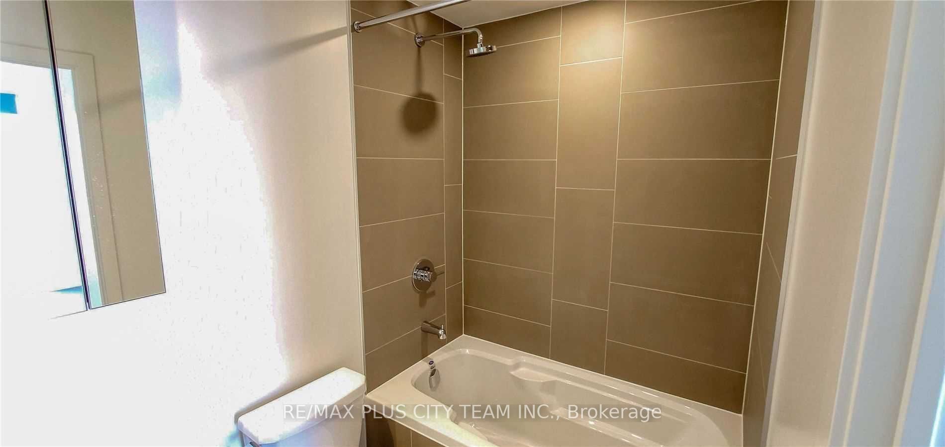 20 Richardson Street 1510 Property Photo 12