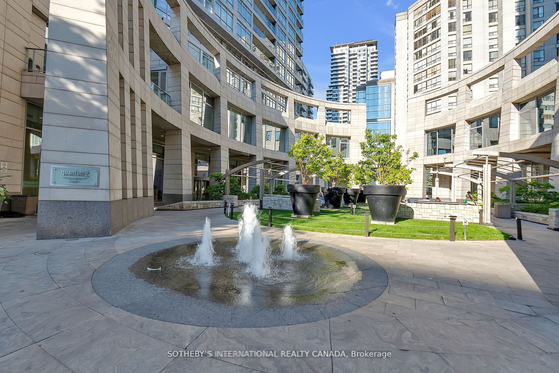 2181 Yonge Street 3302 Property Photo 2