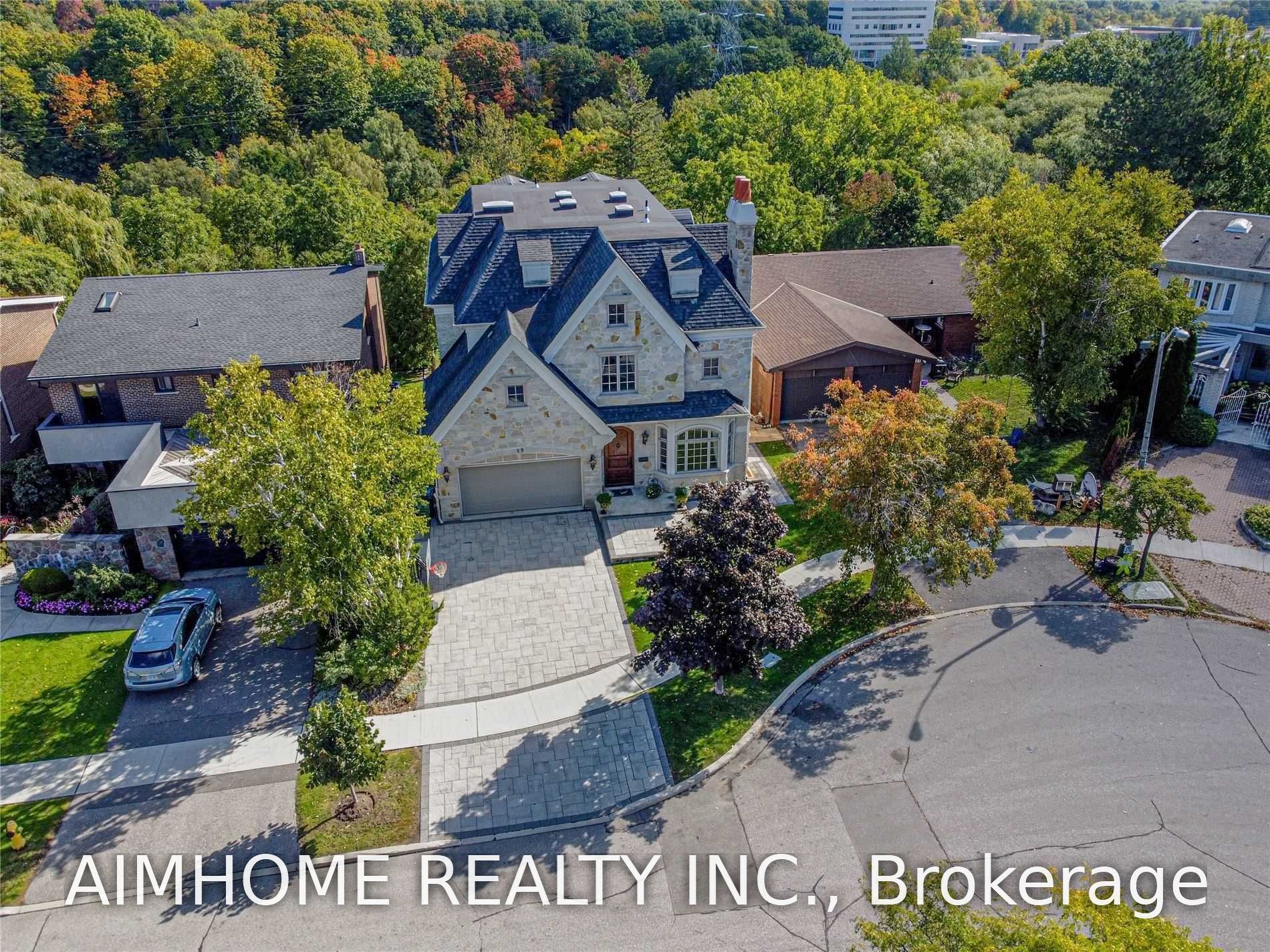 19 Brockington Crescent Property Photo 1