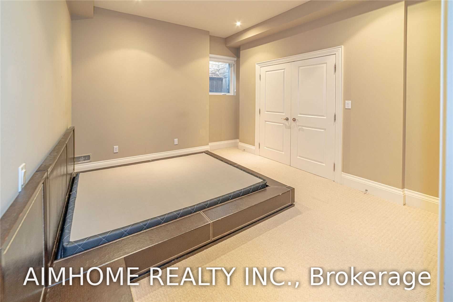 19 Brockington Crescent Property Photo 32