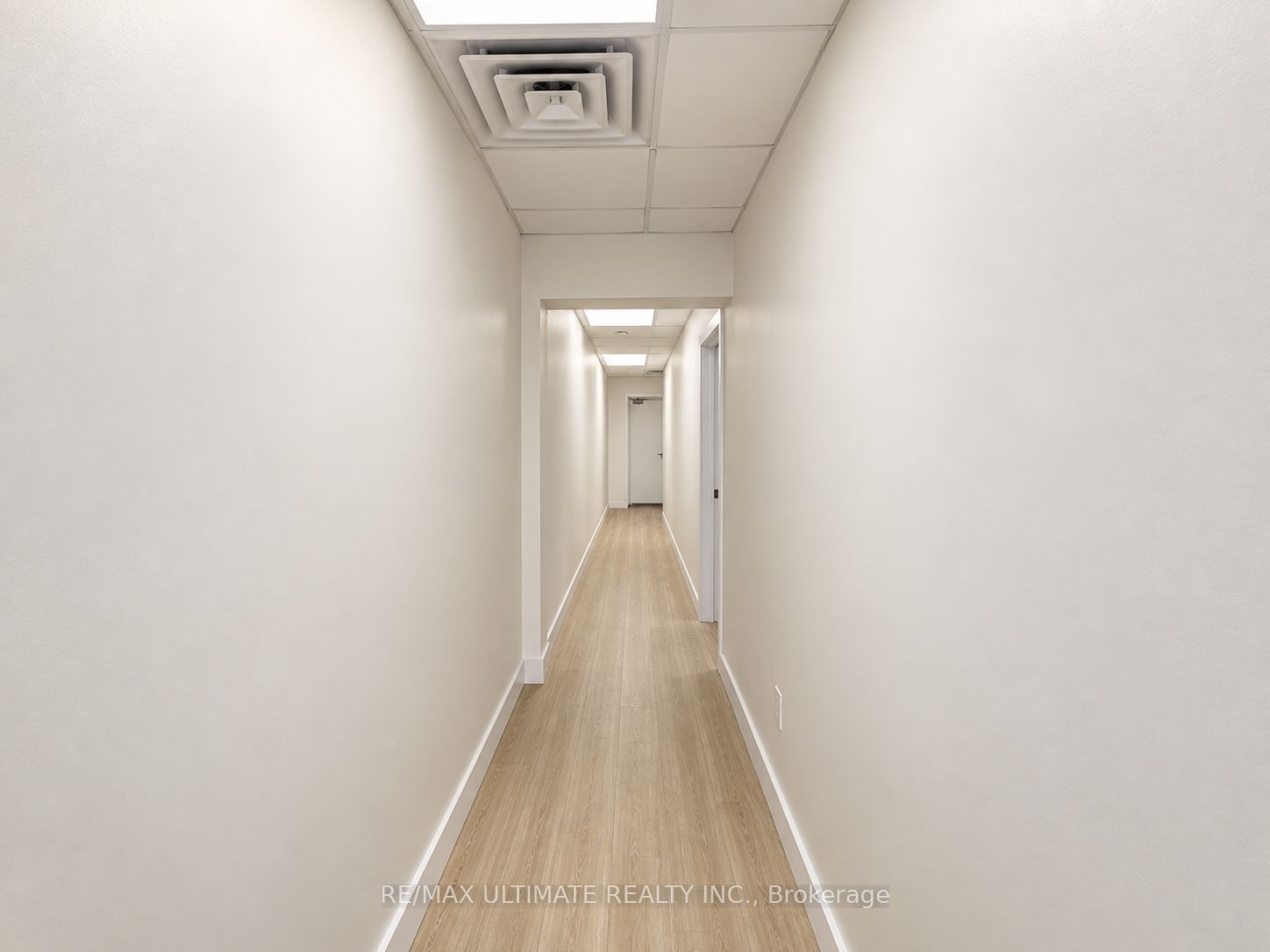 806 College Street Property Photo 11