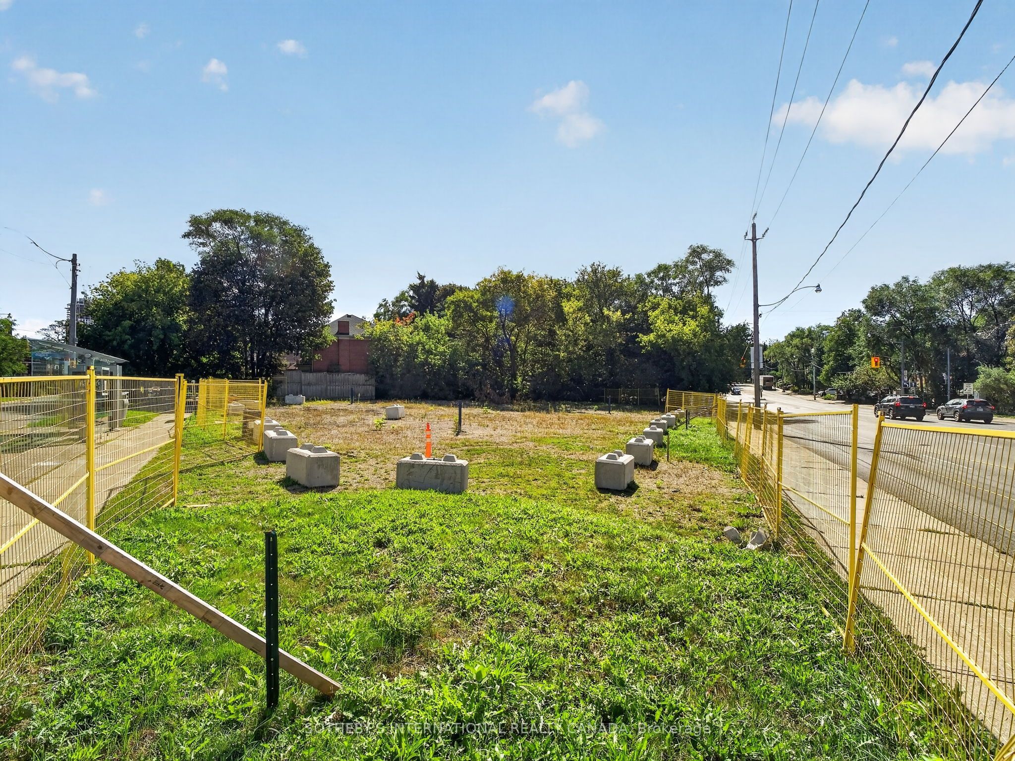861 Avenue Road Property Photo 14