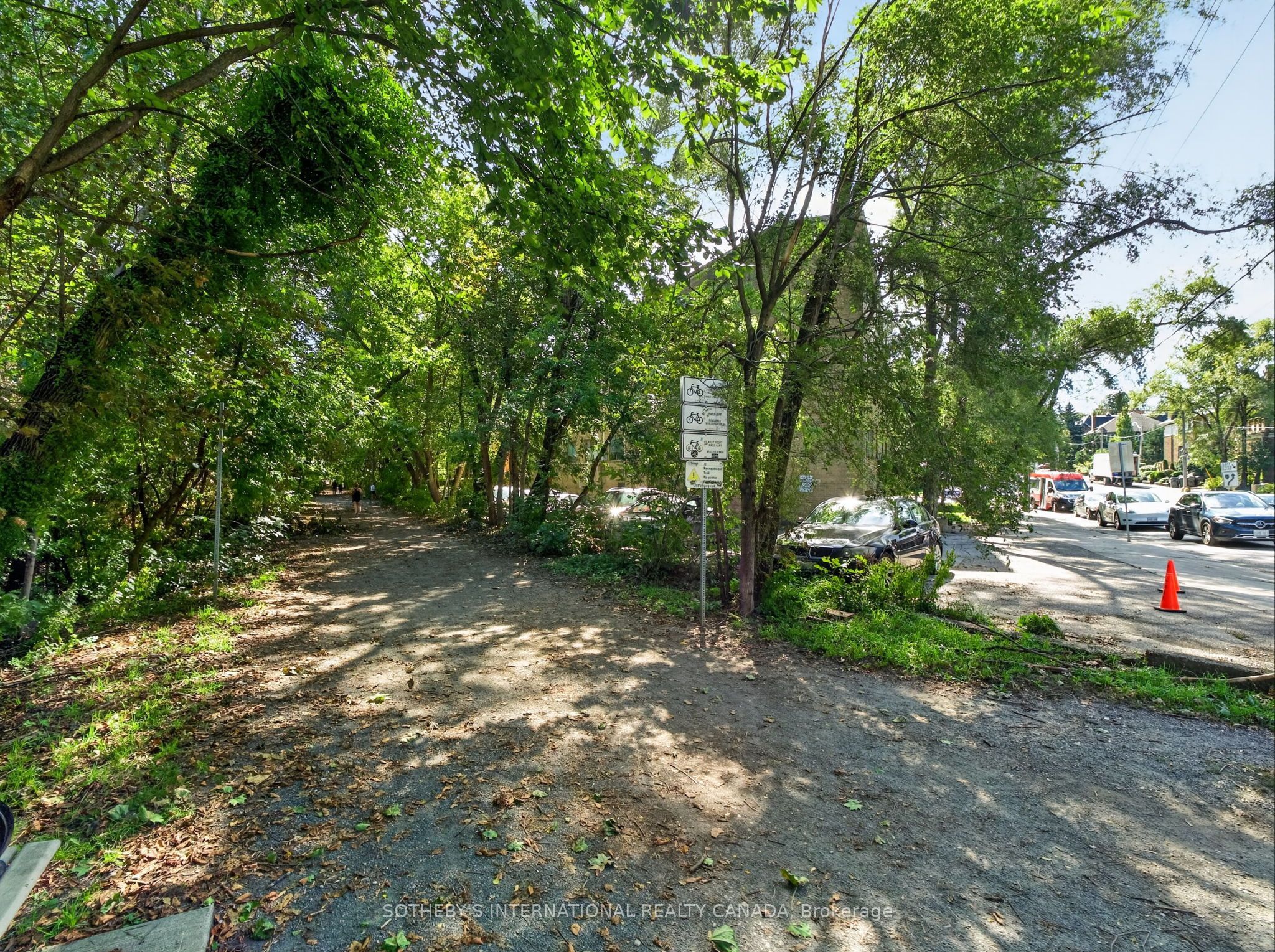 861 Avenue Road Property Photo 15