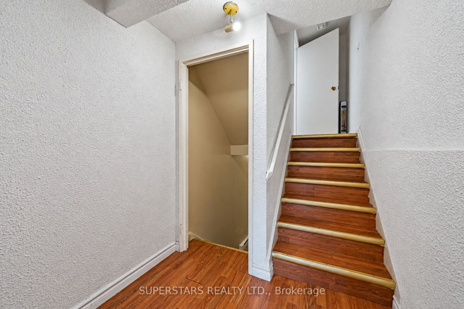 29 Jenny Wrenway Property Photo 24