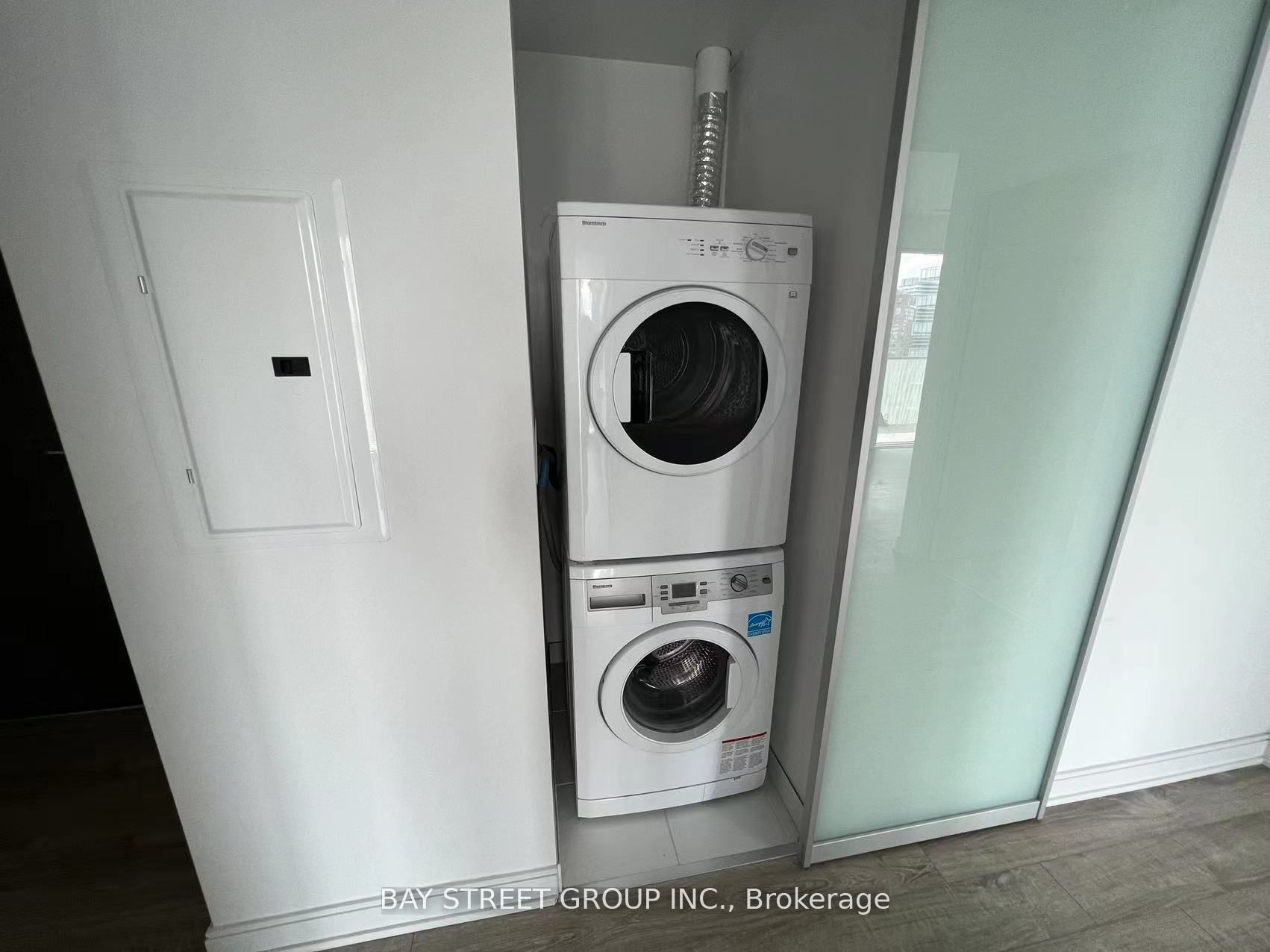 42 Charles Street 1704 Property Photo 8