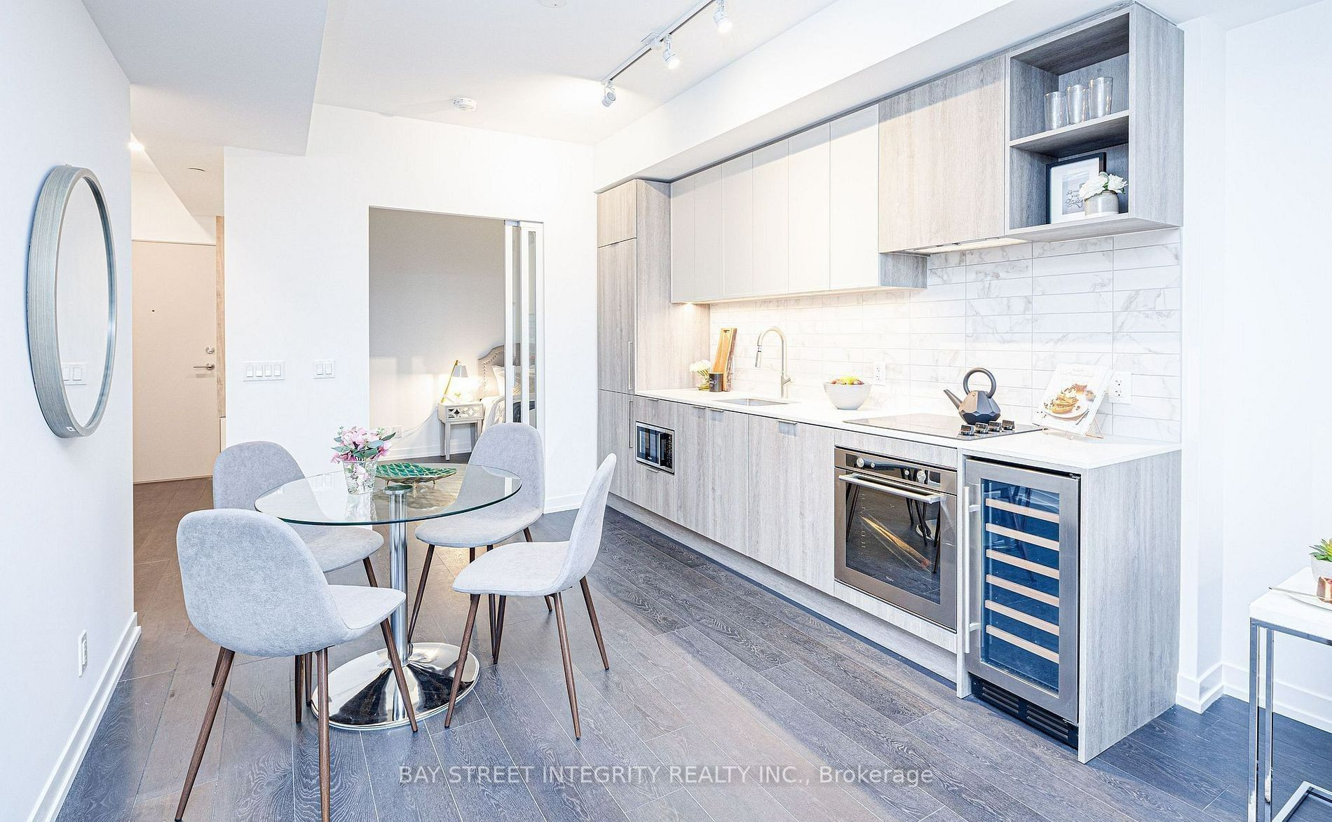 2020 Bathurst Street 1718 Property Photo 8