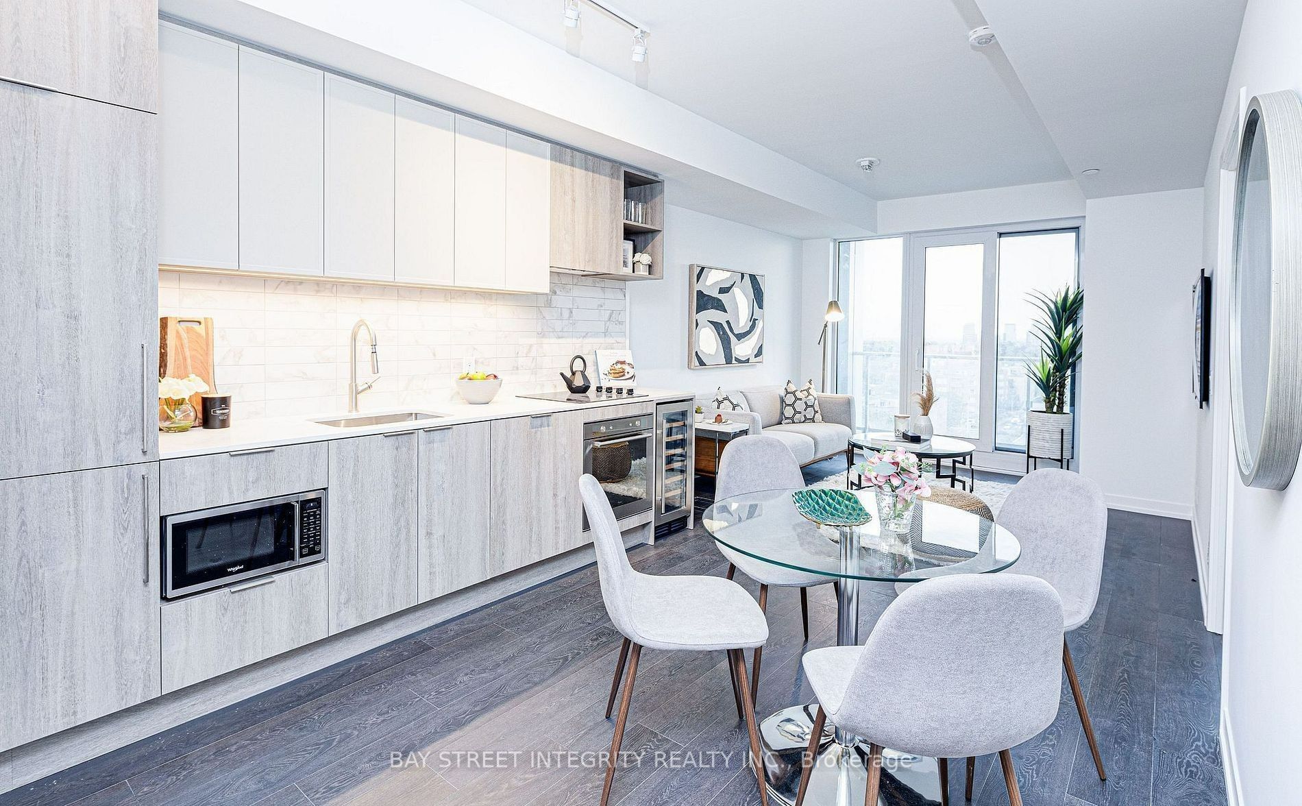 2020 Bathurst Street 1718 Property Photo 10