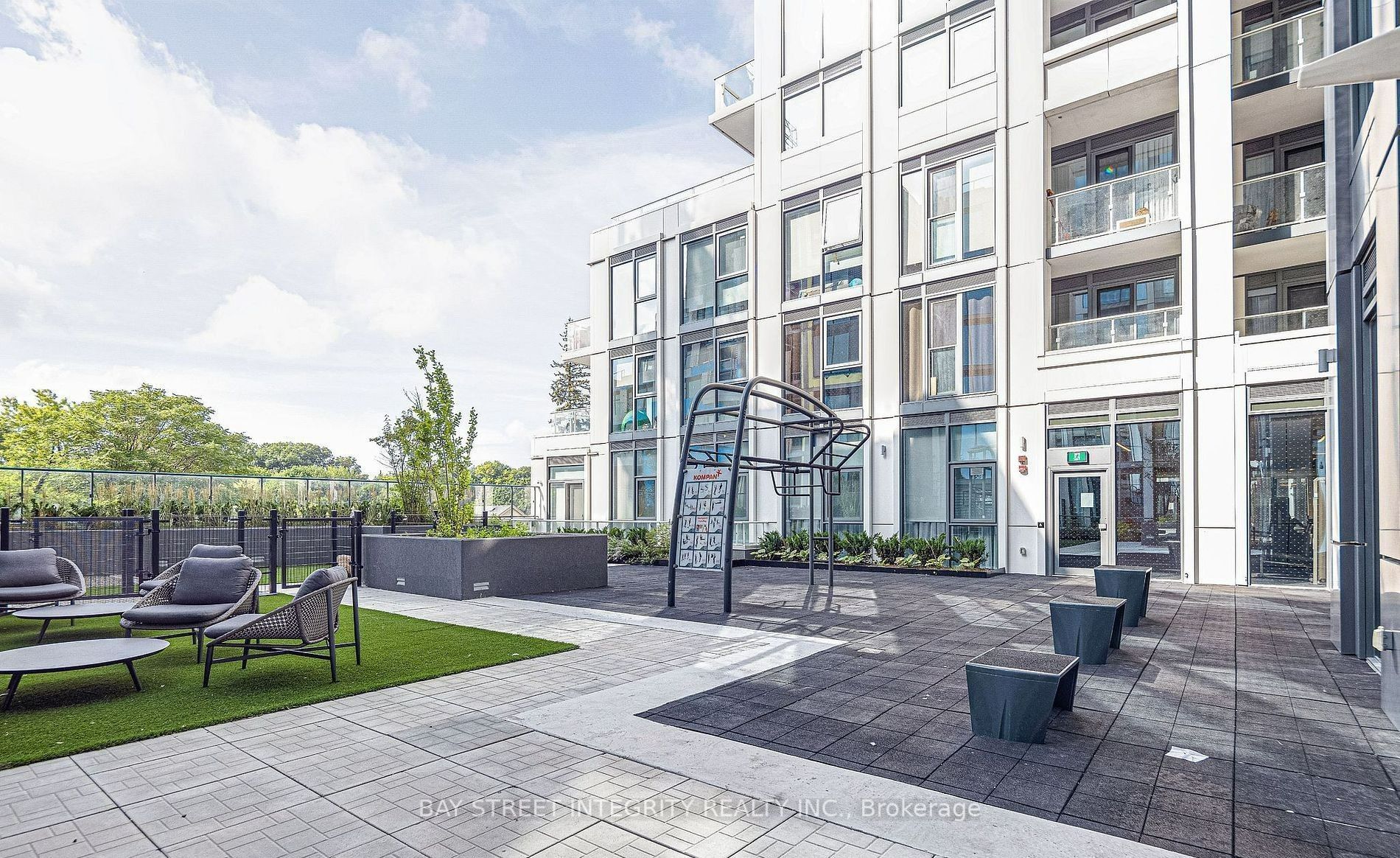 2020 Bathurst Street 1718 Property Photo 26