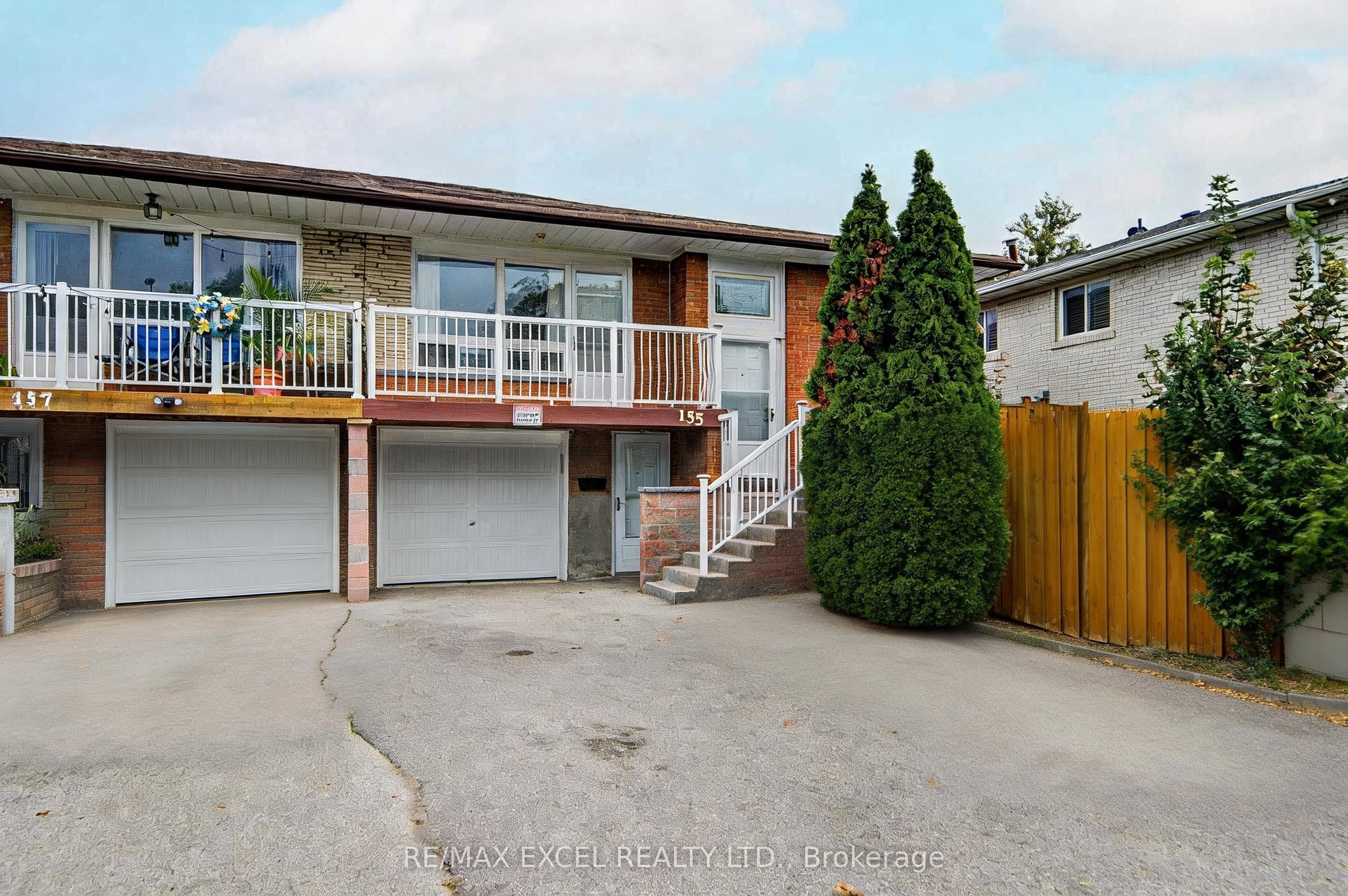 155 Edmonton Drive Property Photo 2