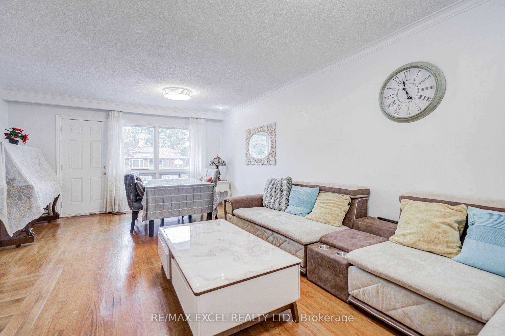 155 Edmonton Drive Property Photo 10