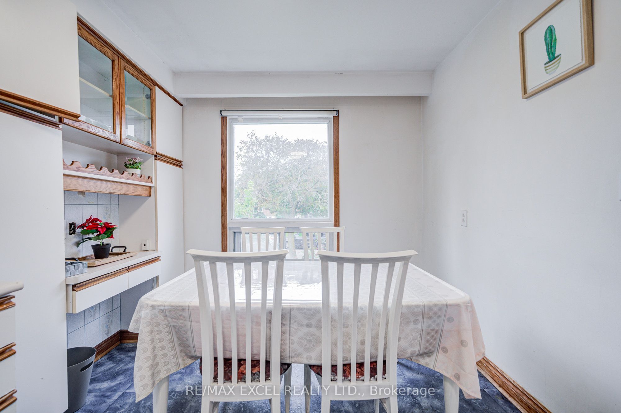 155 Edmonton Drive Property Photo 12