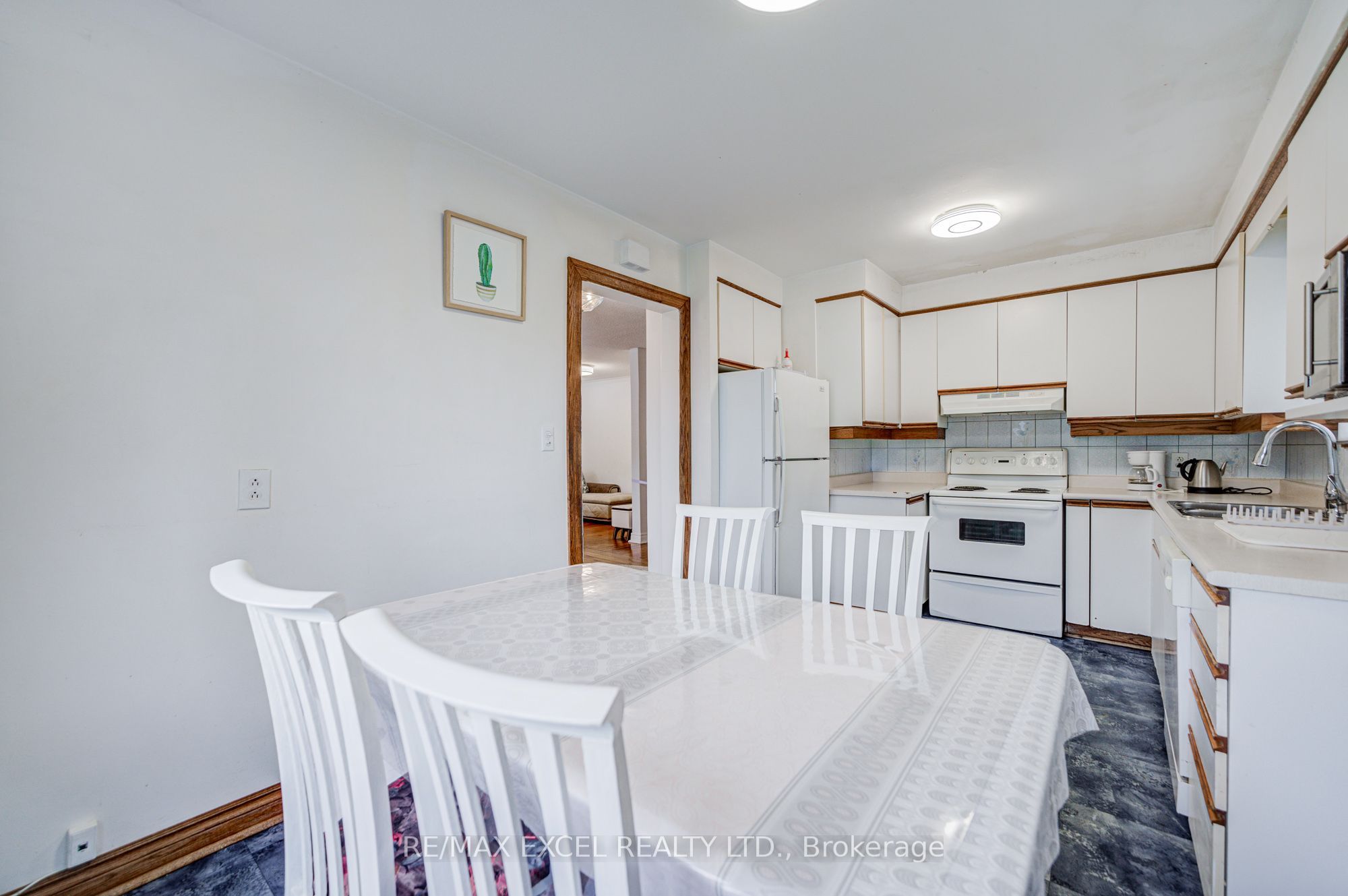 155 Edmonton Drive Property Photo 14