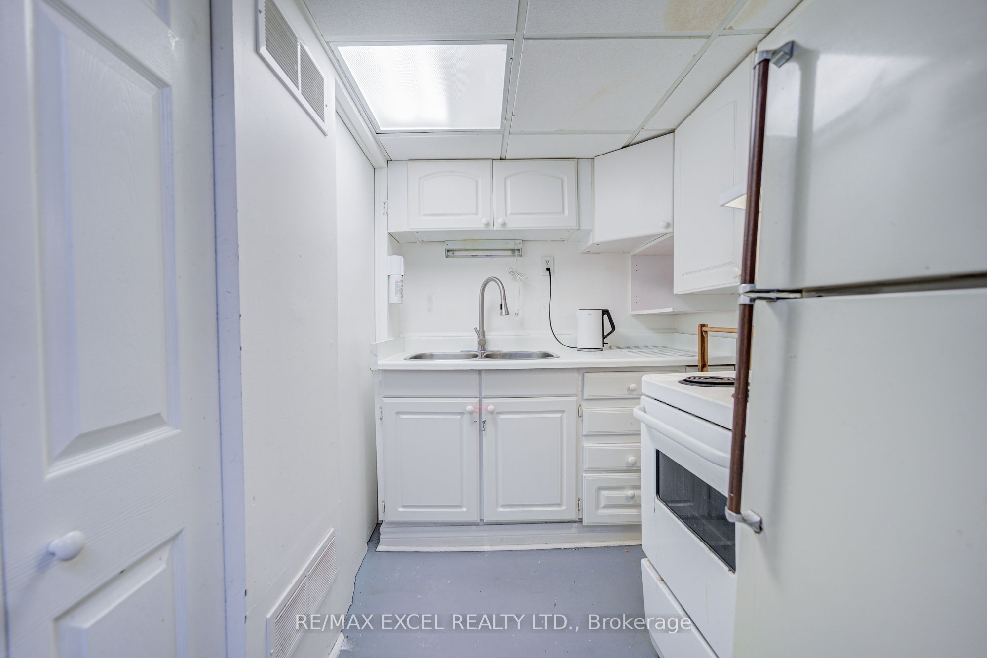 155 Edmonton Drive Property Photo 36