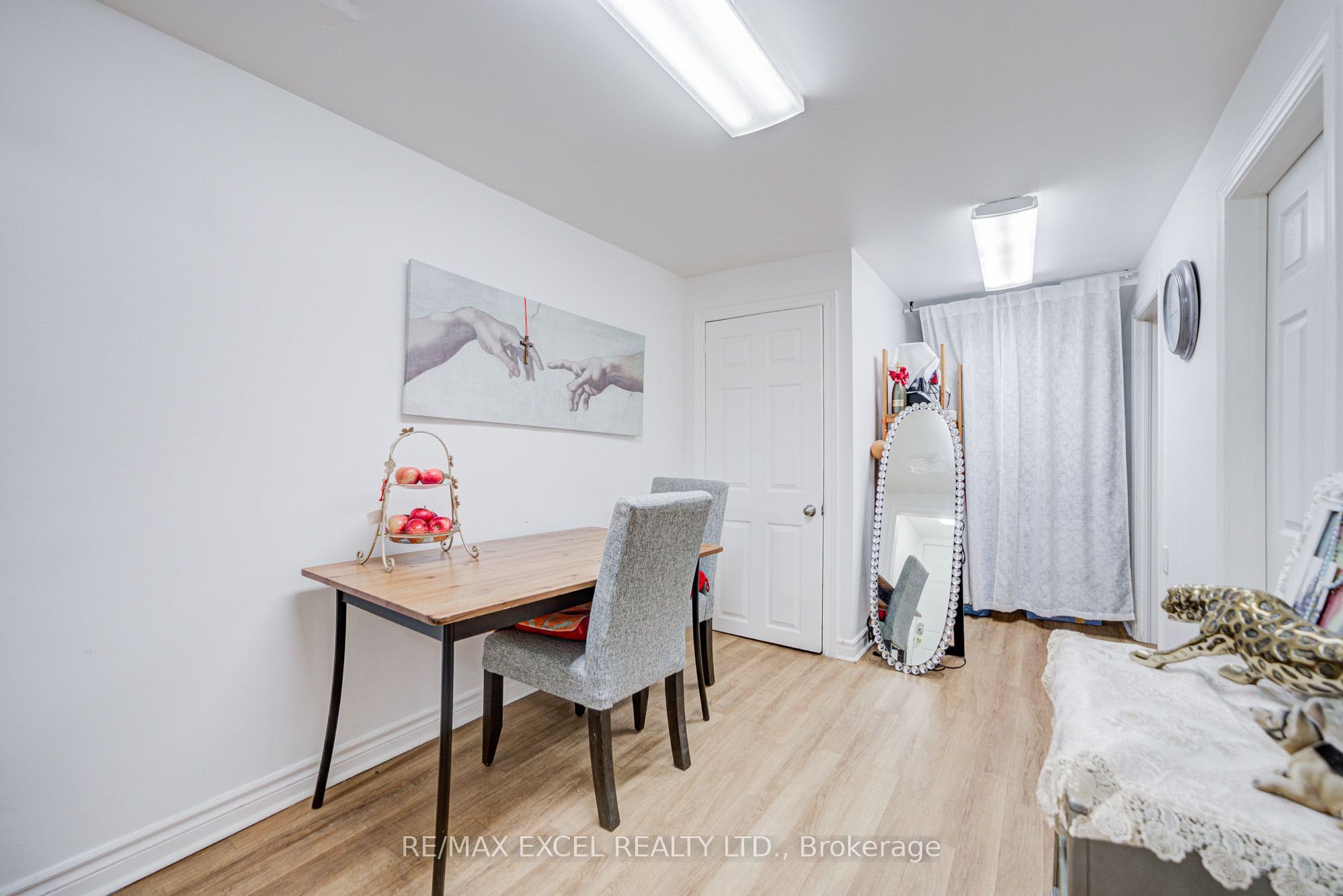 155 Edmonton Drive Property Photo 40