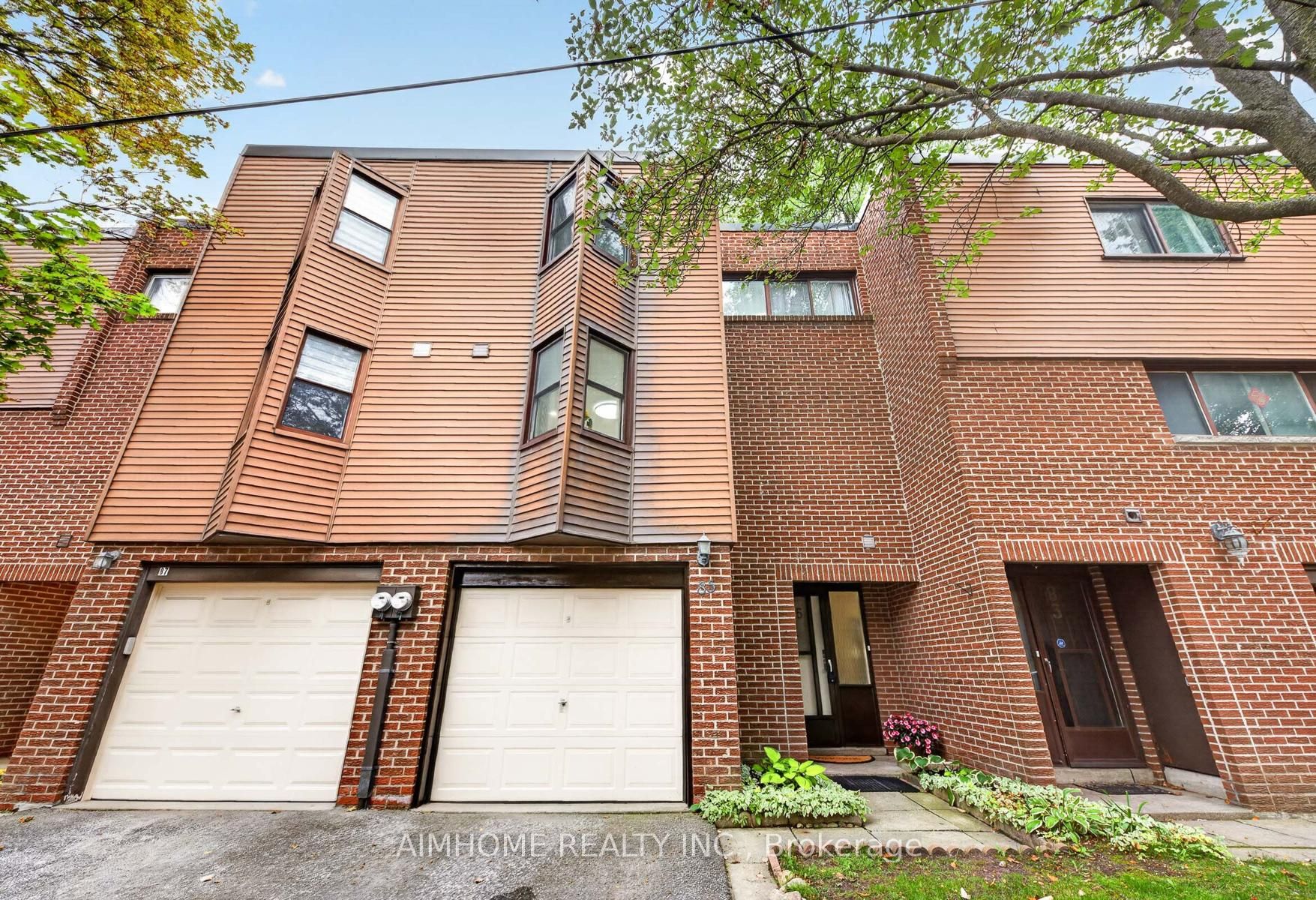 85 Song Meadoway Property Photo 1